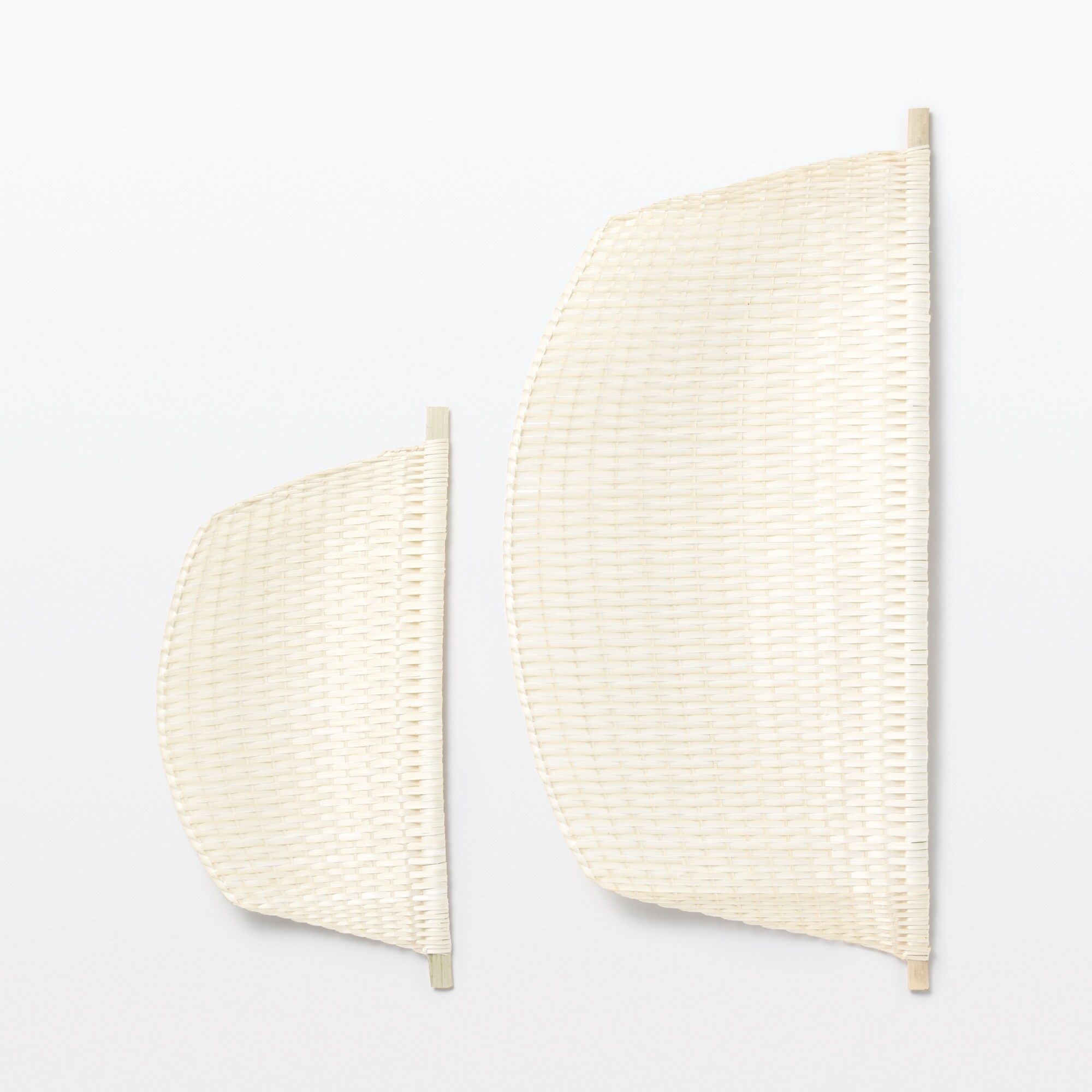 竹でできたうちわ　小・大