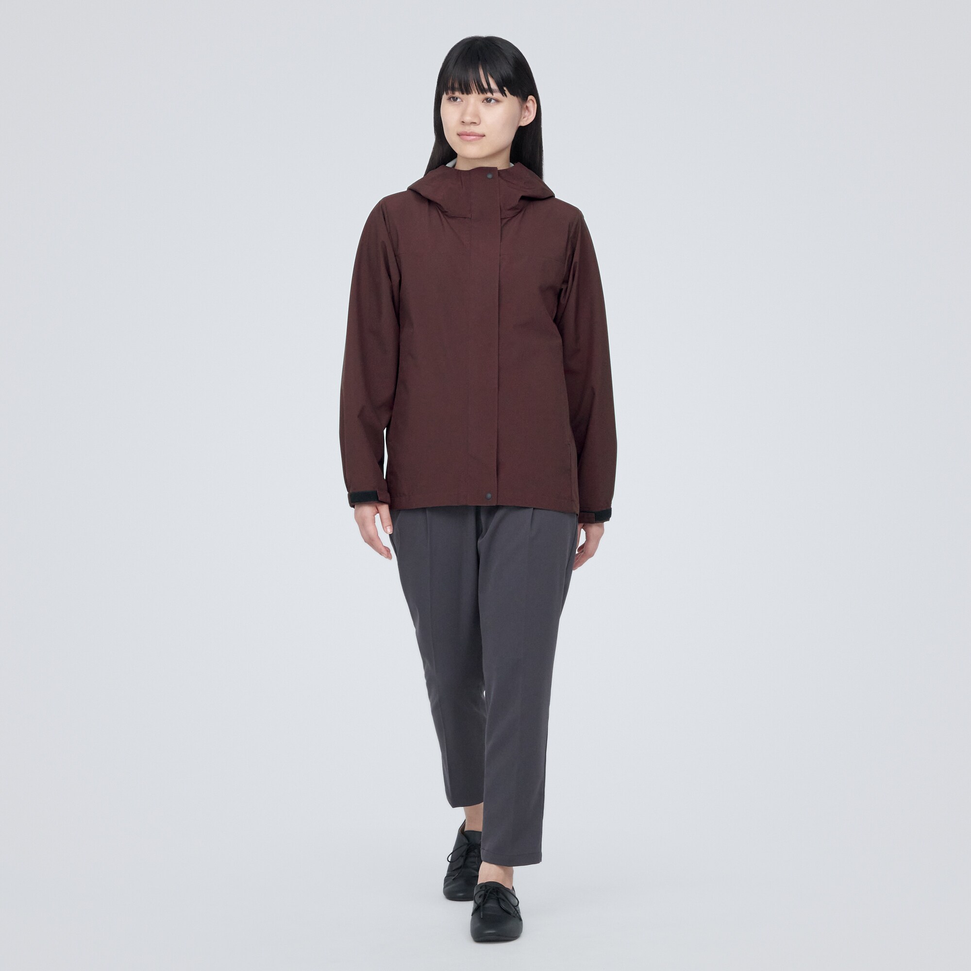 蒸れにくい　撥水フード付きジャケット