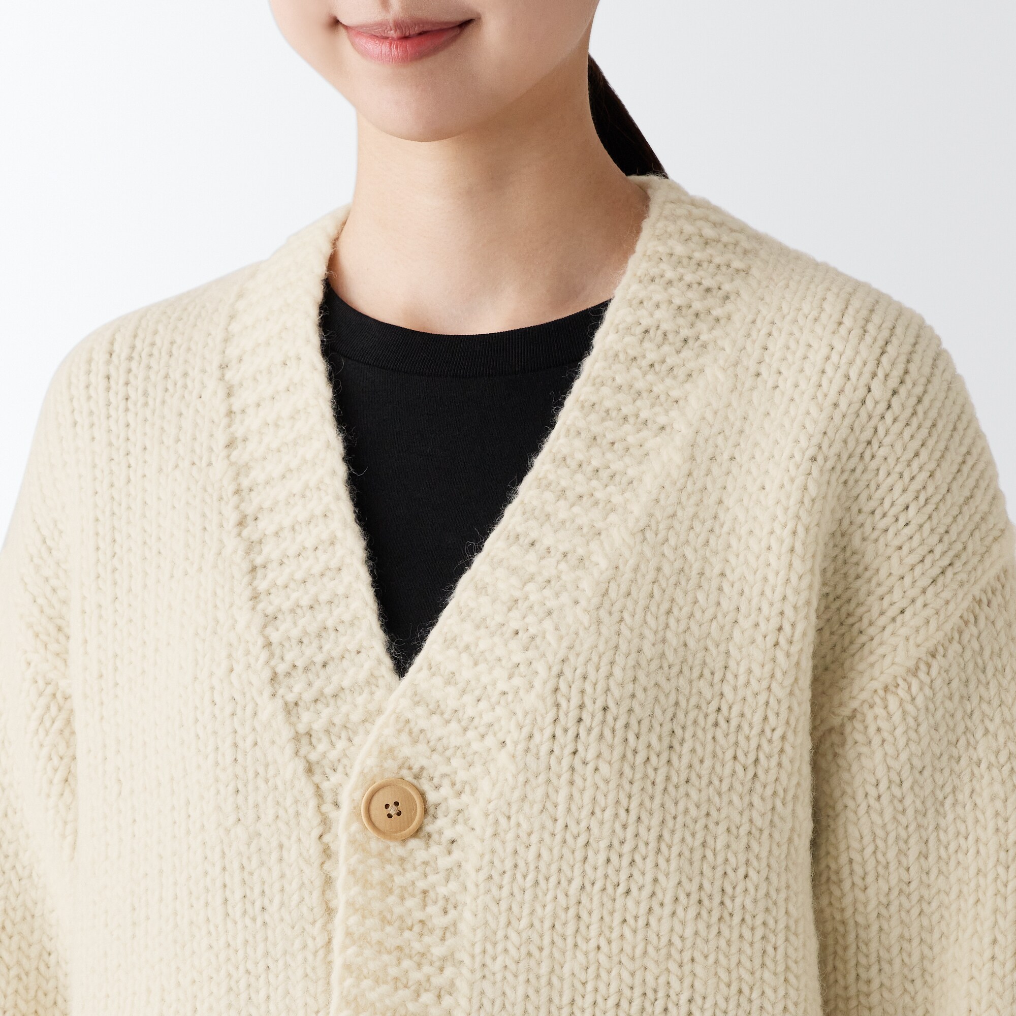 手編みニットカーディガン