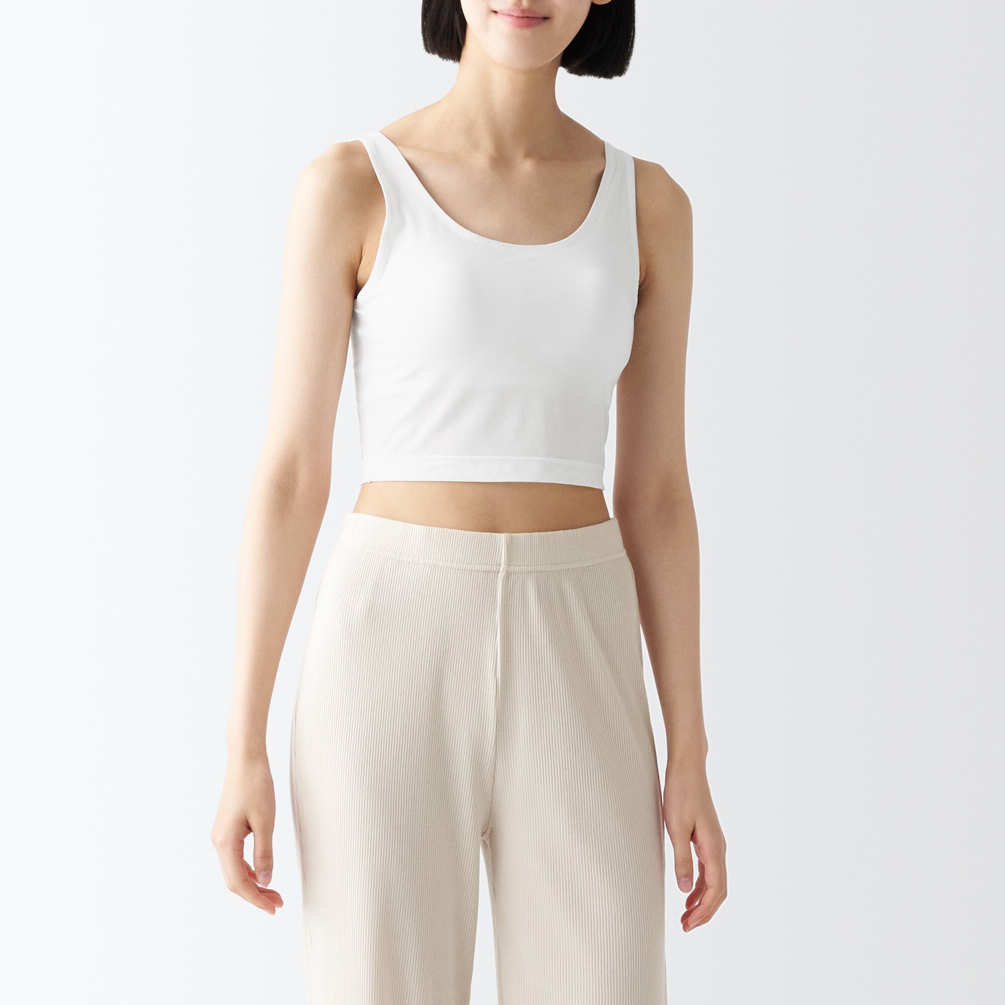 なめらかブラハーフ丈タンクトップ