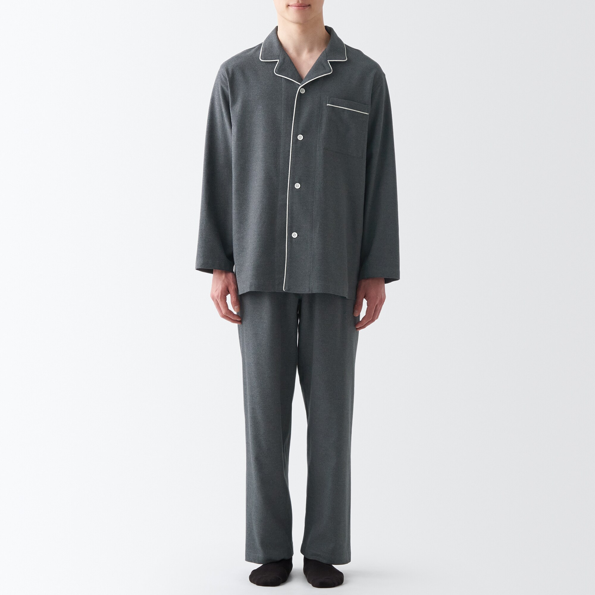 【両面起毛で温かい】脇に縫い目のない　フランネルパジャマ（新仕様：開襟・丸襟タイプ、お尻ポケットあり）