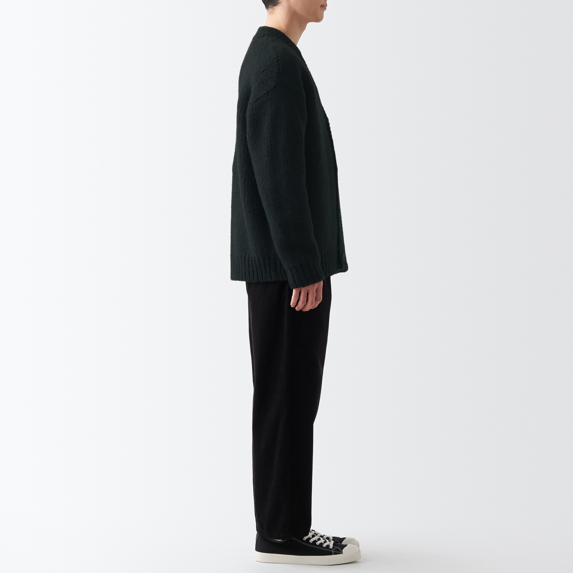 手編みニットカーディガン