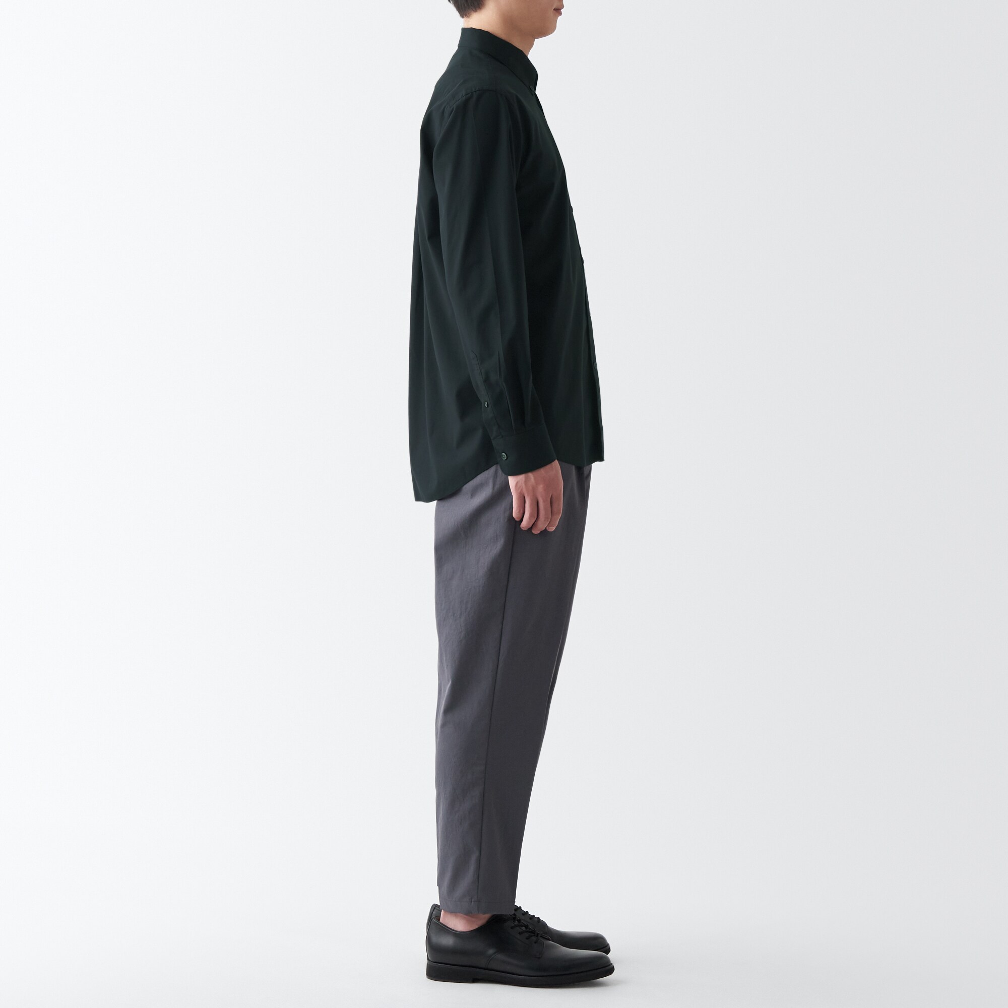 シワになりにくいボタンダウン長袖シャツ