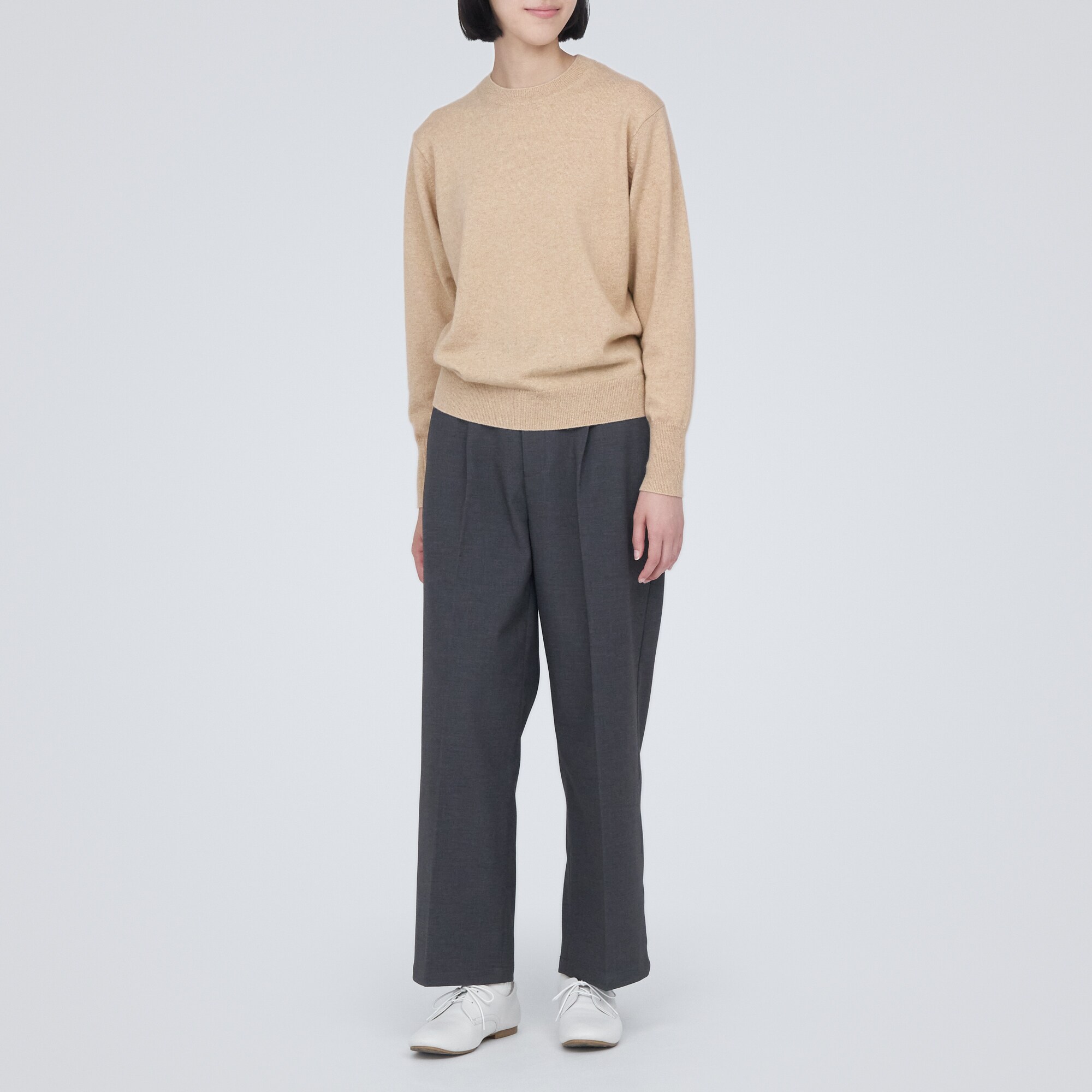 自然のまんまの色　カシミヤ　クルーネックセーター（数量限定）