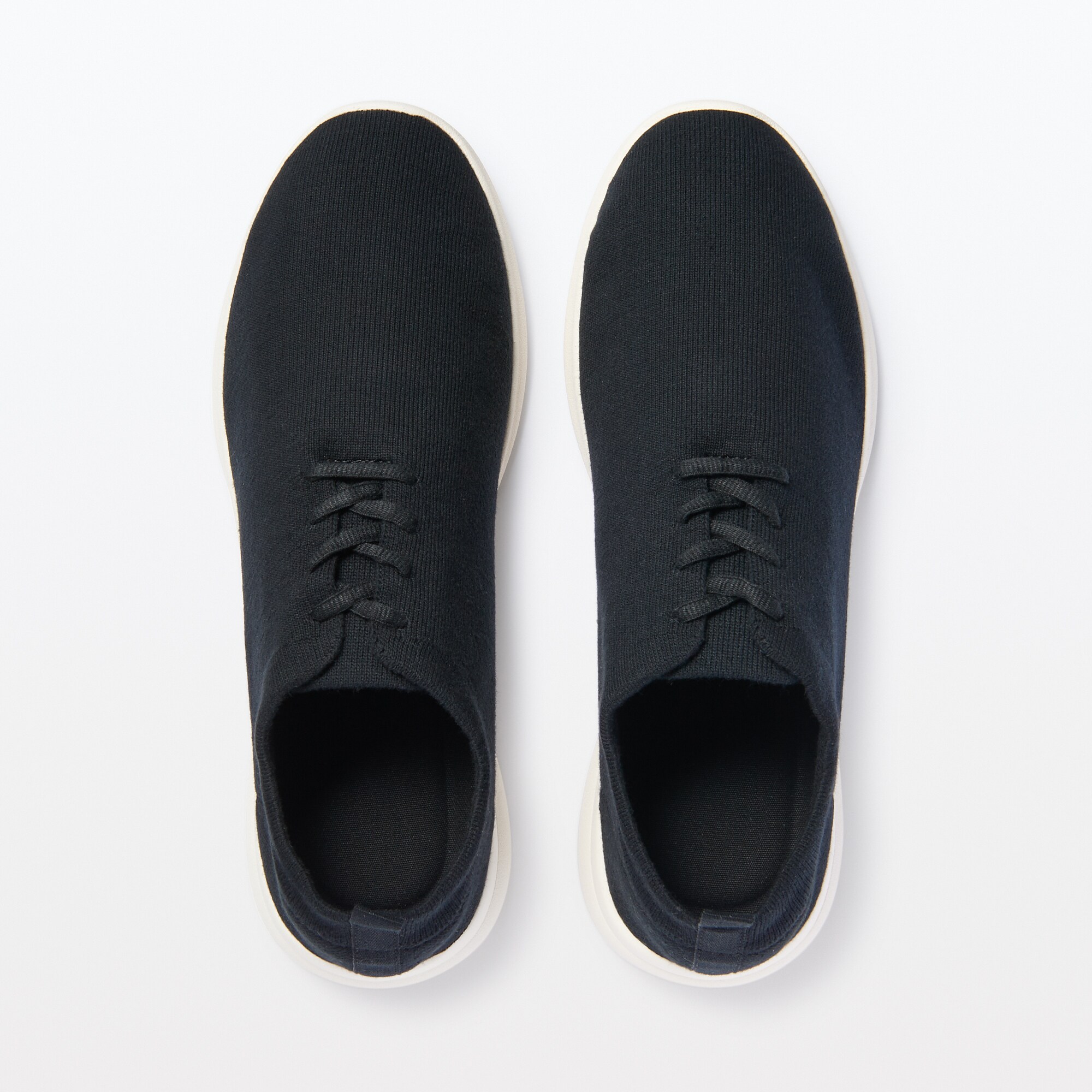 紳士　天然由来素材を使った　スニーカー