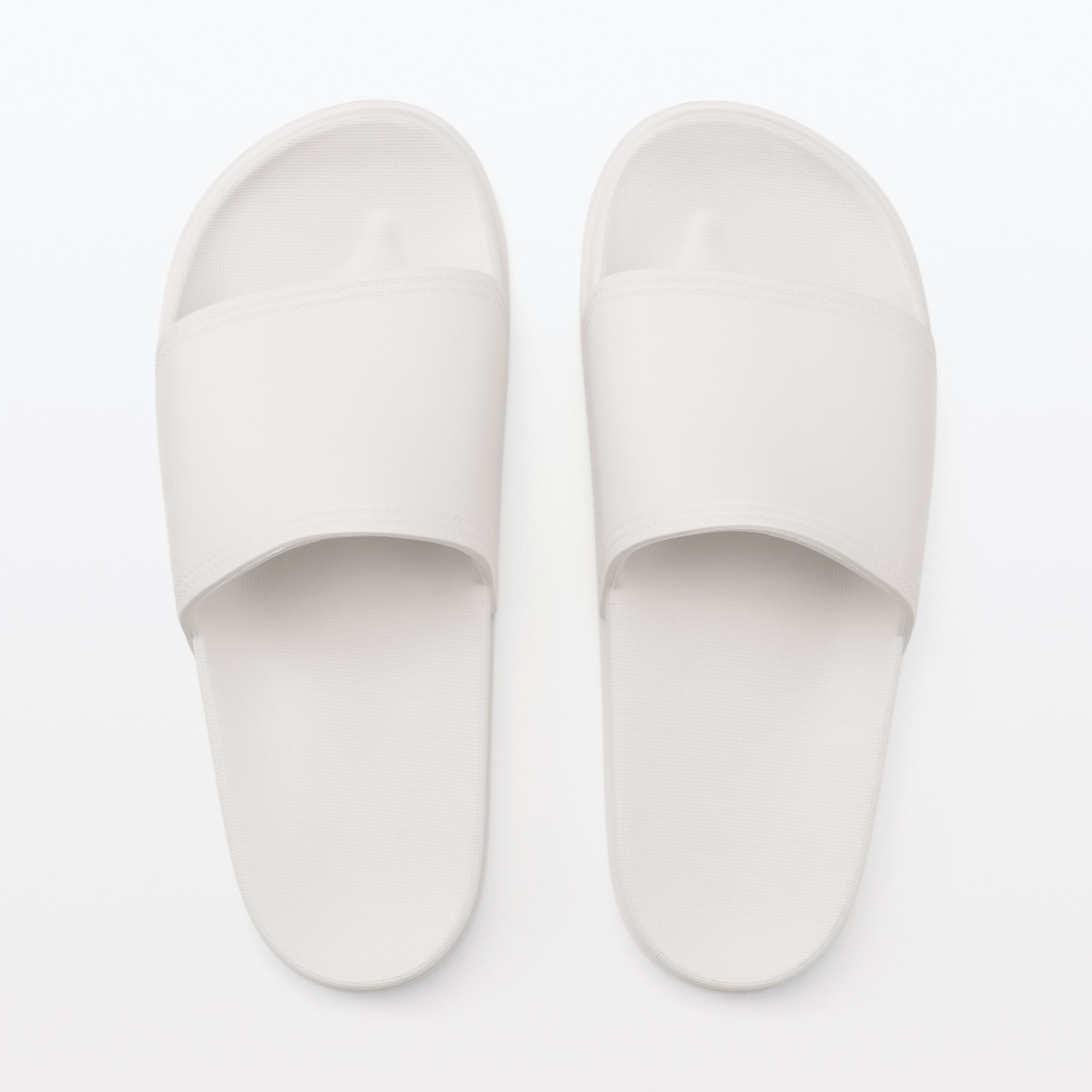 一体成型　足なりサンダル