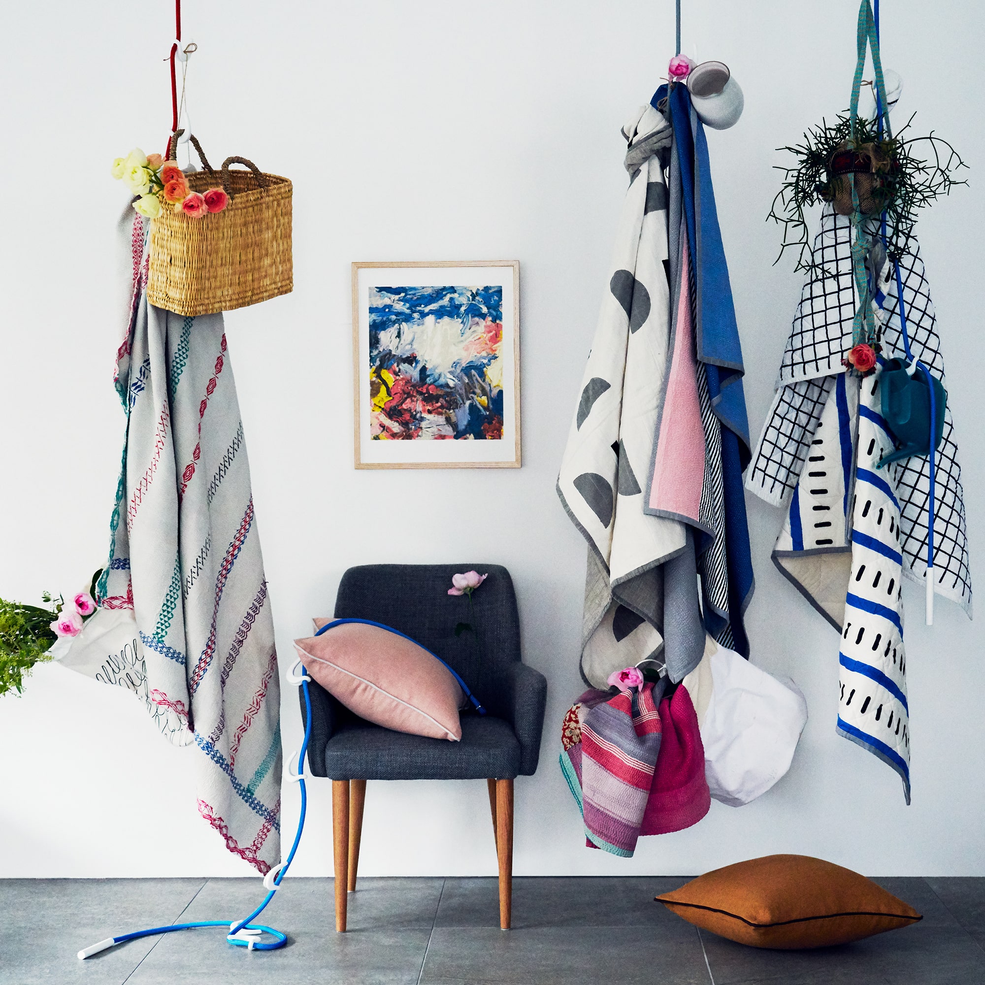 ［ＩＤＥＥ］ＬＩＥＶＲＥ　ＡＲＭ　ＣＨＡＩＲ　ＧＲＡＹ　ＮＡ　Ｌｅｇｓ