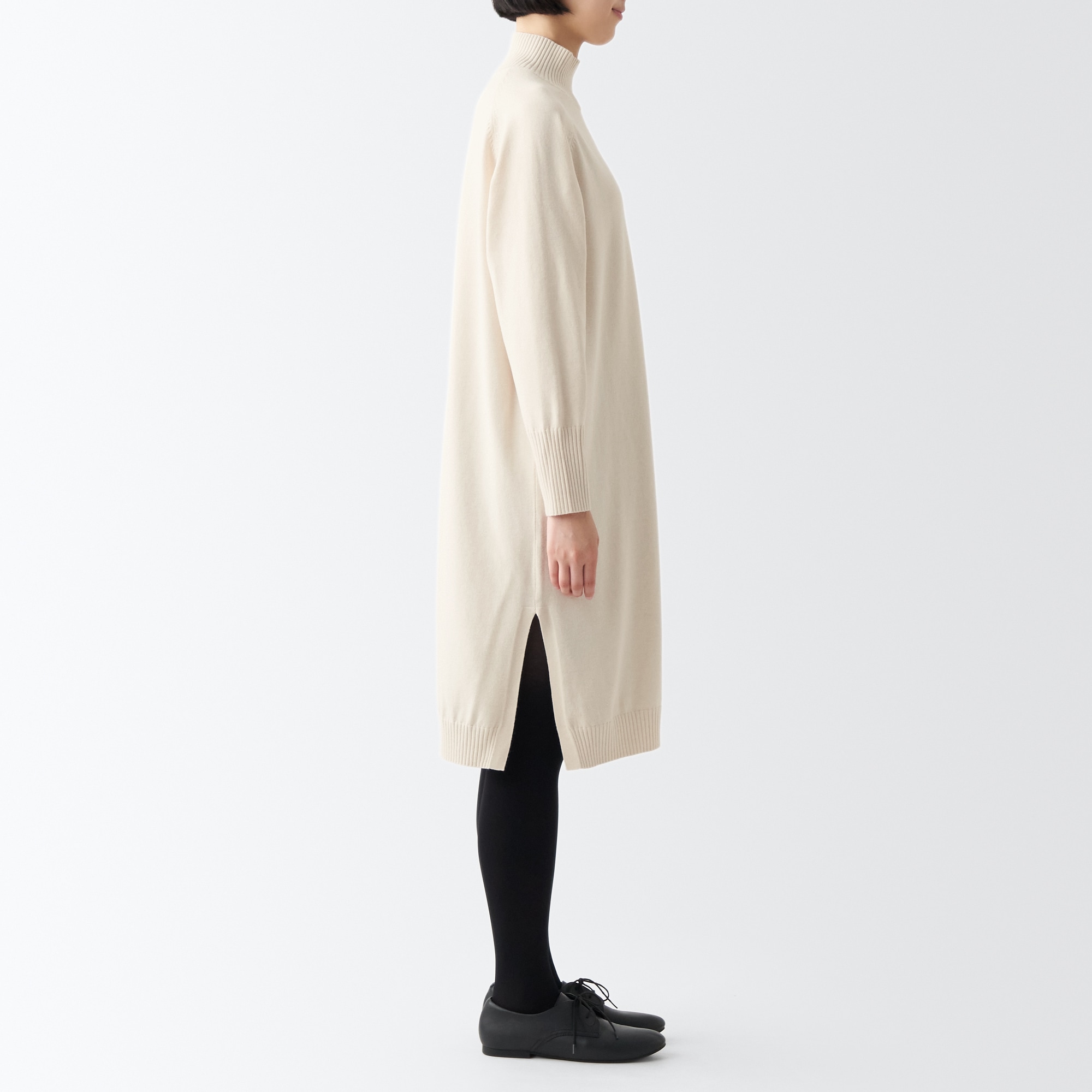 洗えるニットハイネックワンピース