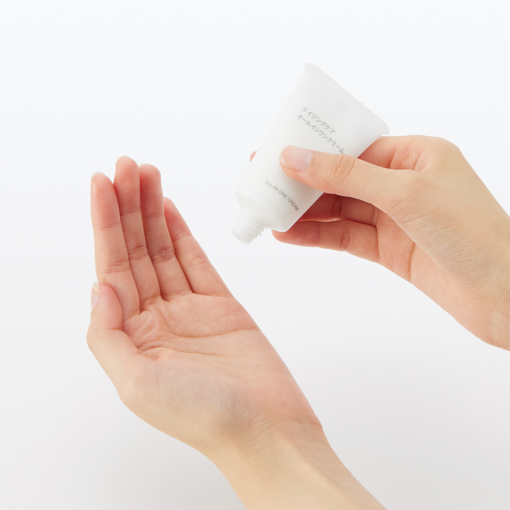 エイジングケアオールインワンクリーム　３０ｇ