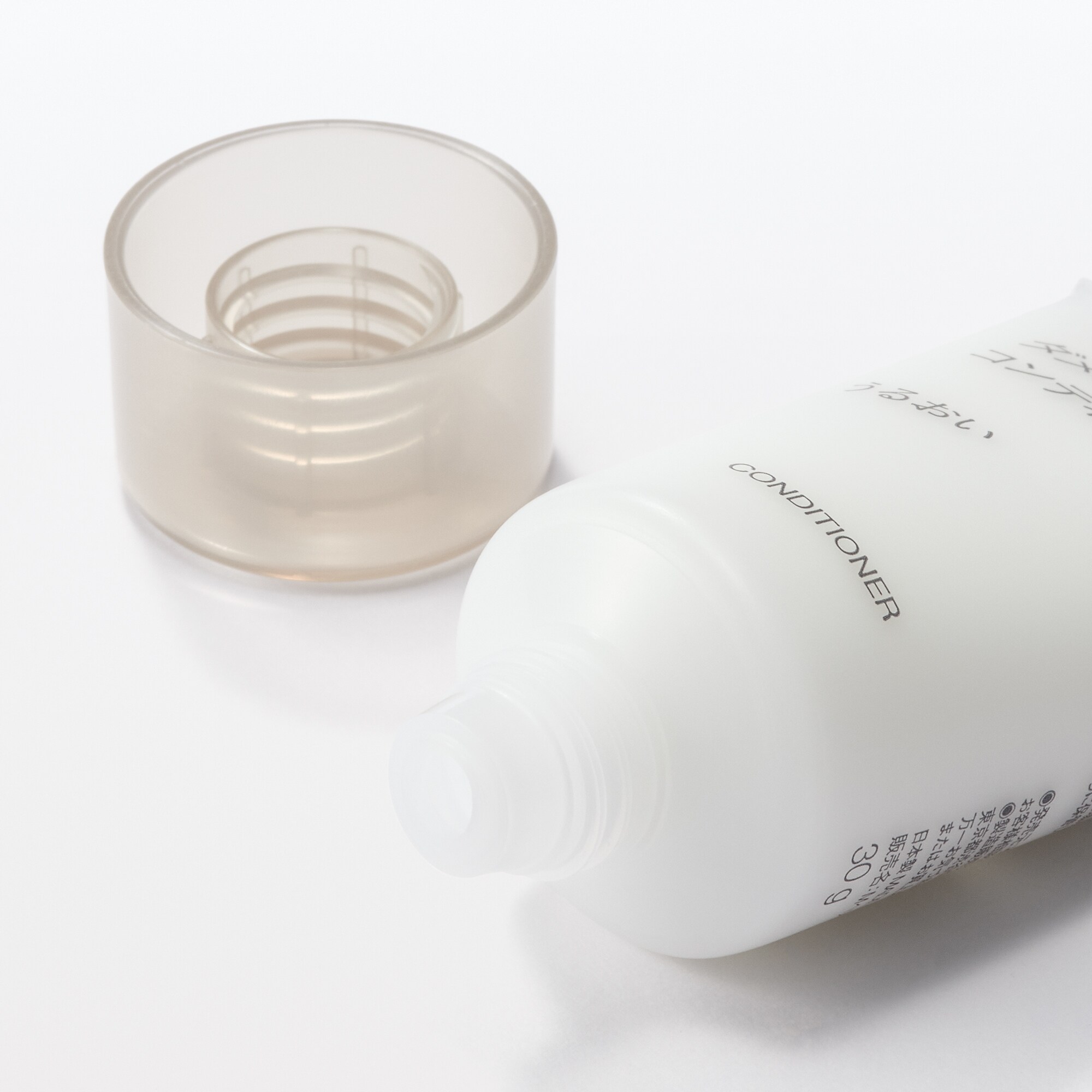 ダメージケアコンディショナー　うるおい（携帯用）　３０ｇ