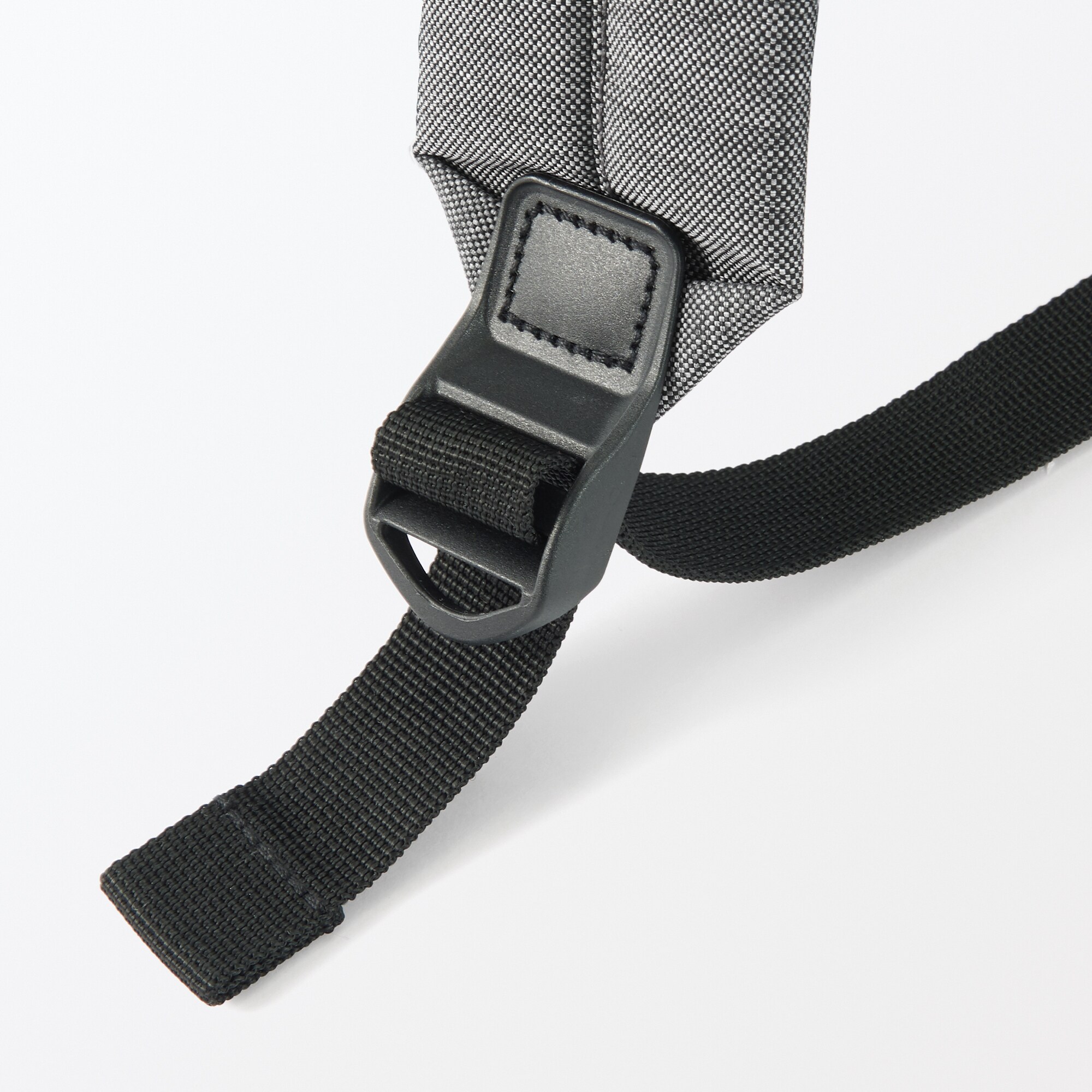 肩の負担を軽くする　撥水リュックサック