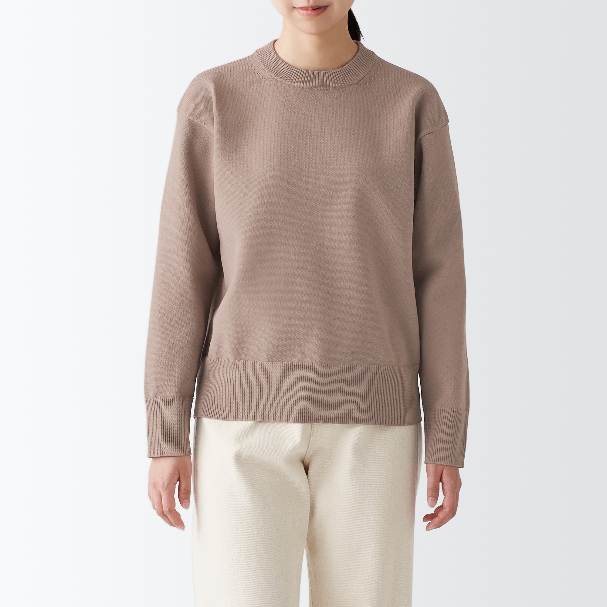 残糸で編んだクルーネックセーター