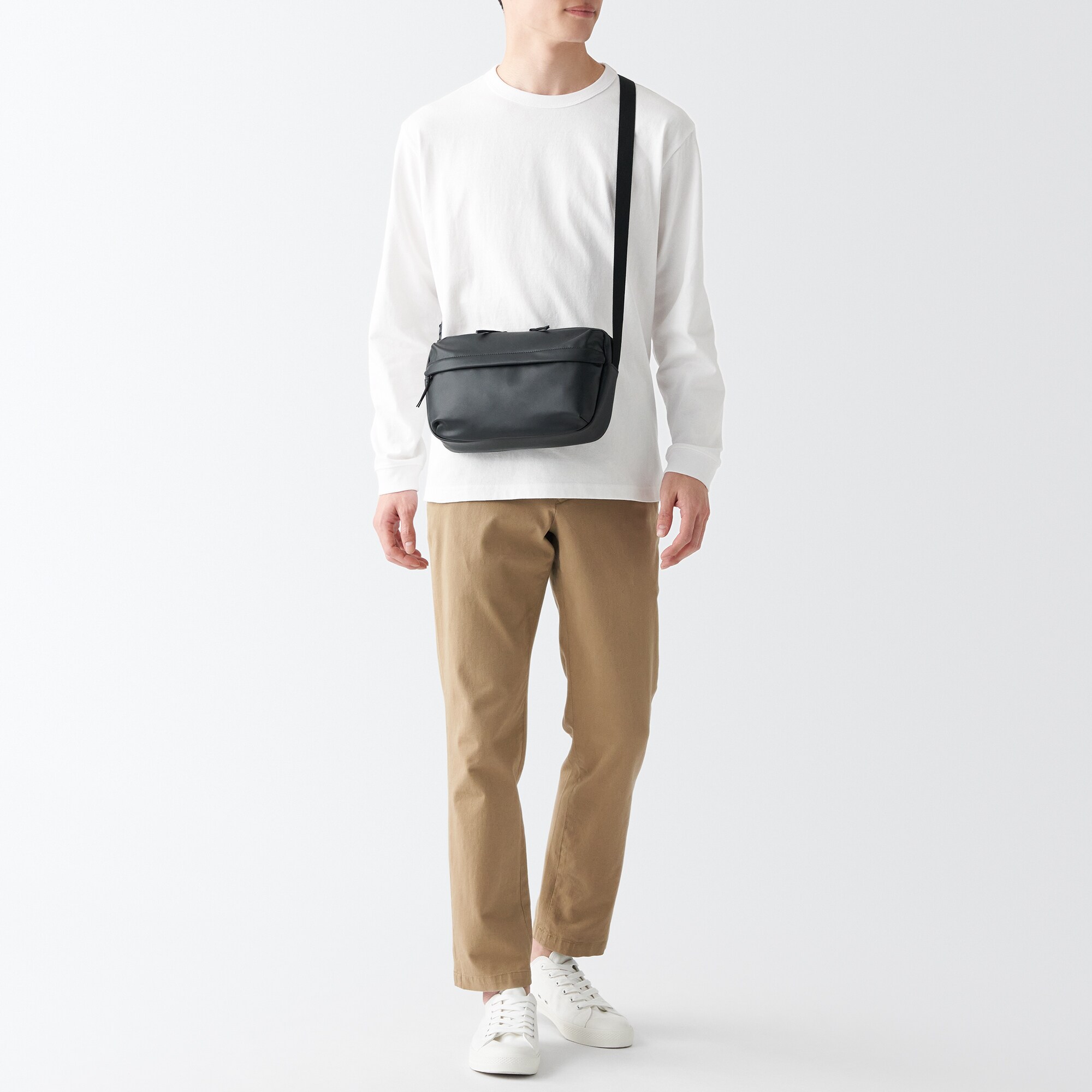 植物由来の原料を使った　ショルダーバッグ