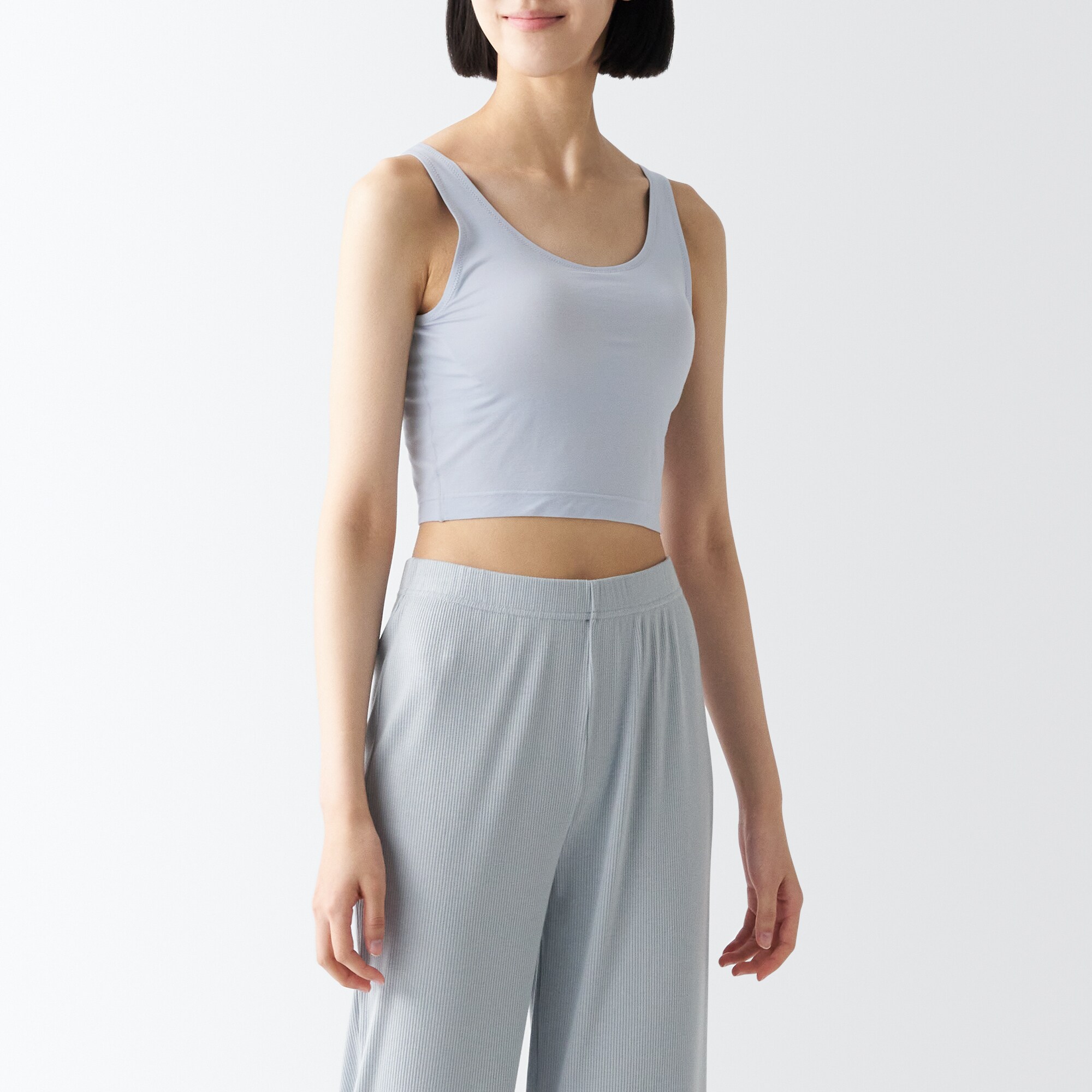 なめらかブラハーフ丈タンクトップ