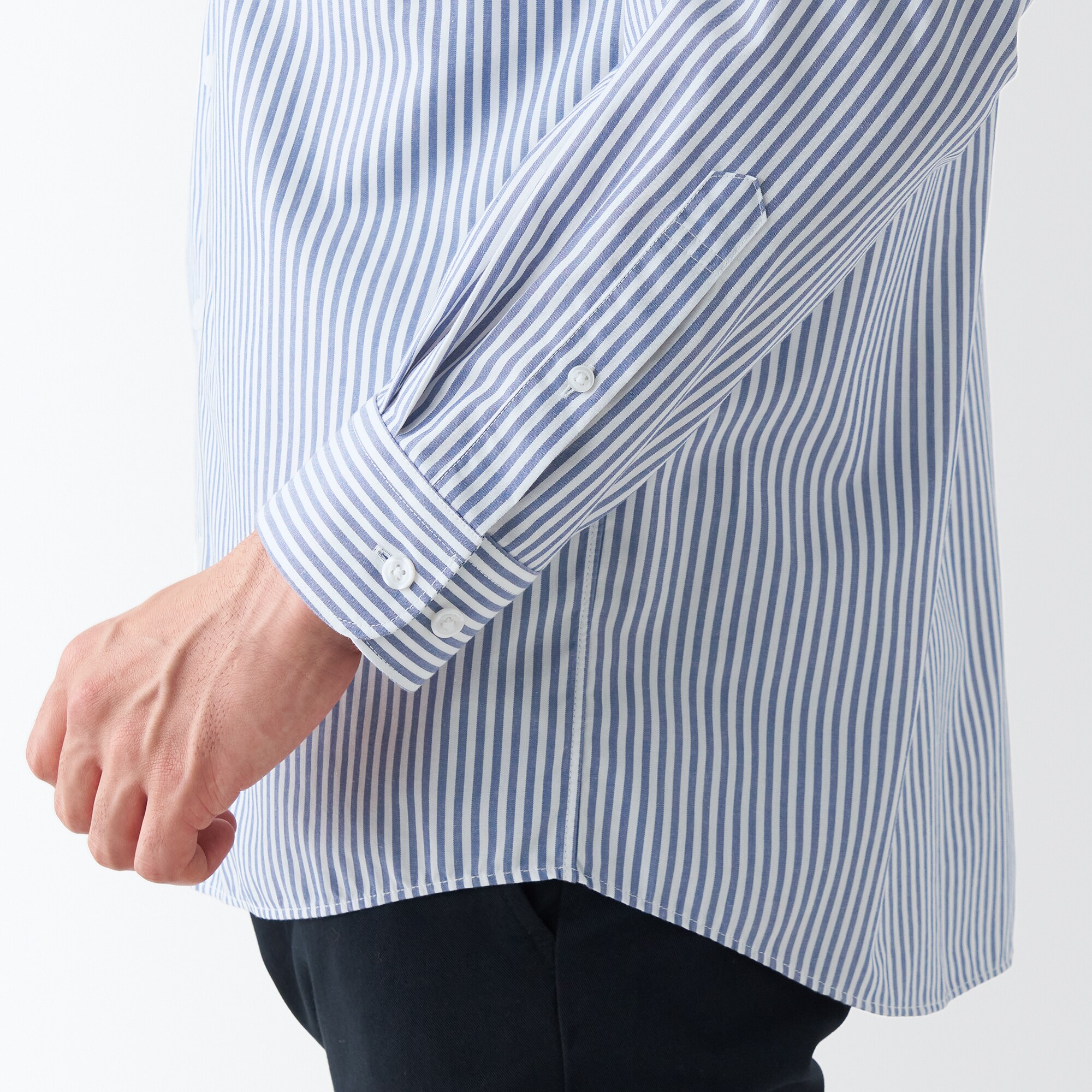 シワになりにくい長袖シャツ