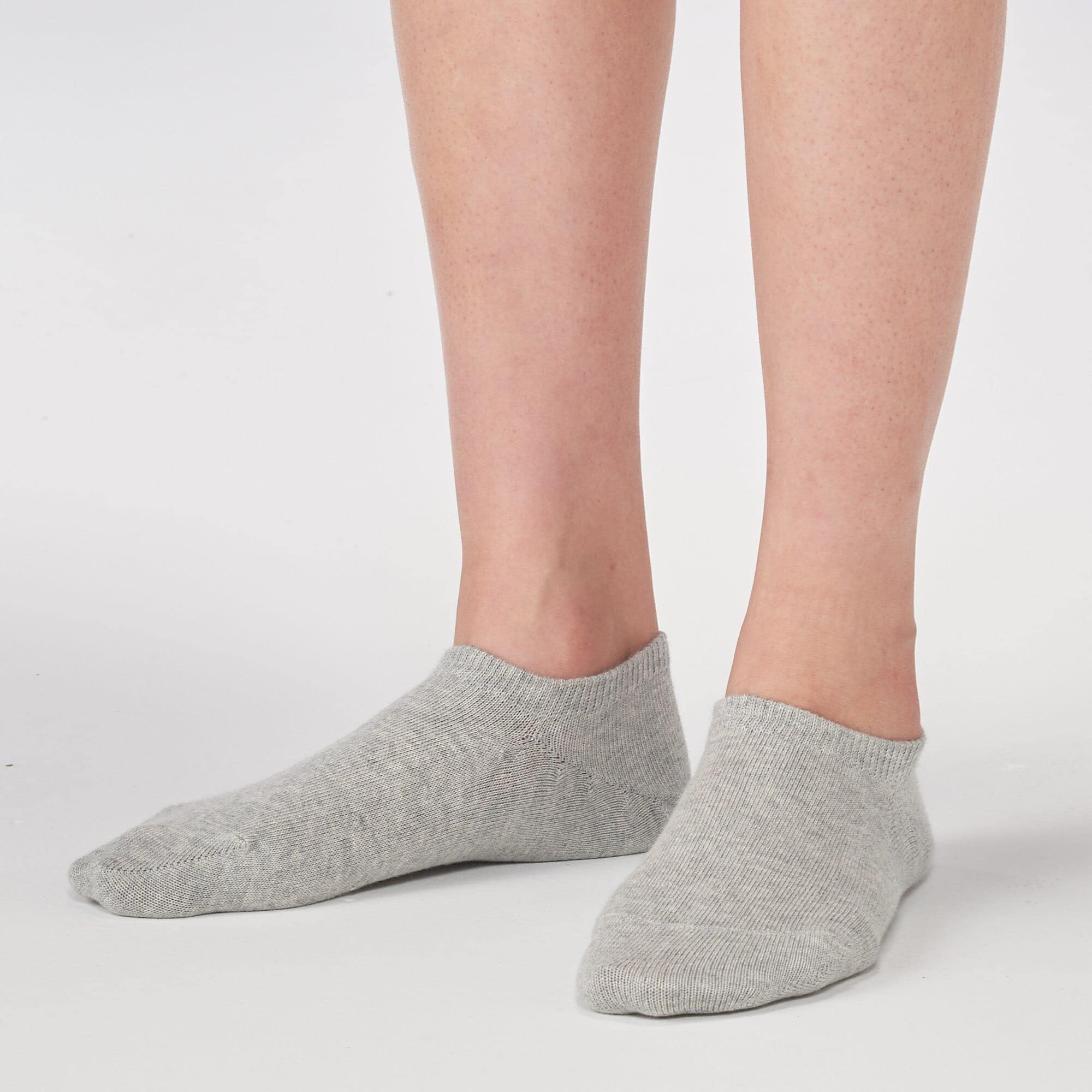 婦人　足なり直角　スニーカーイン