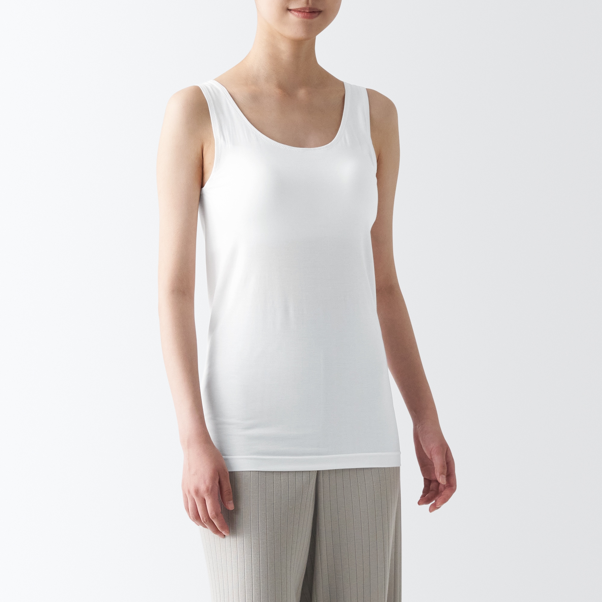婦人　なめらかブラタンクトップ