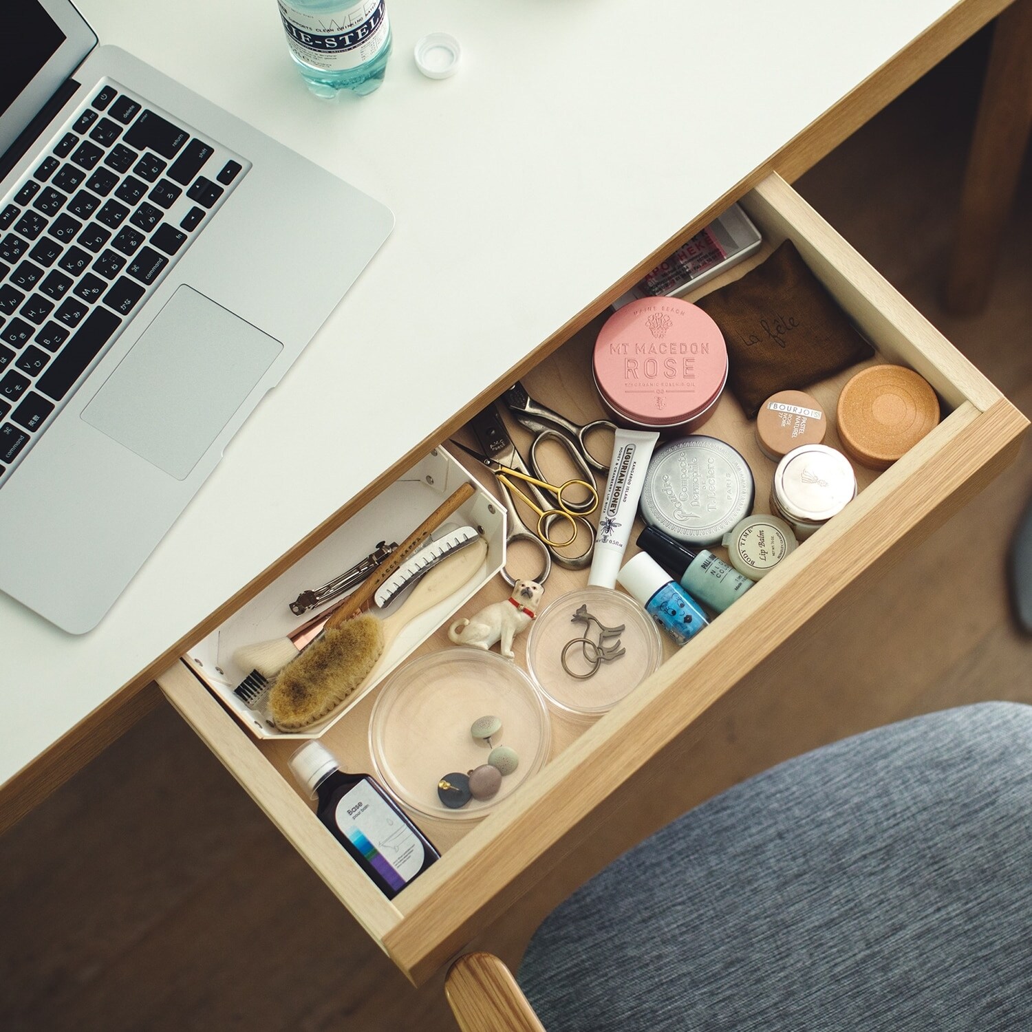 ＳＴＩＬＴ　ＴＡＢＬＥ　１２００