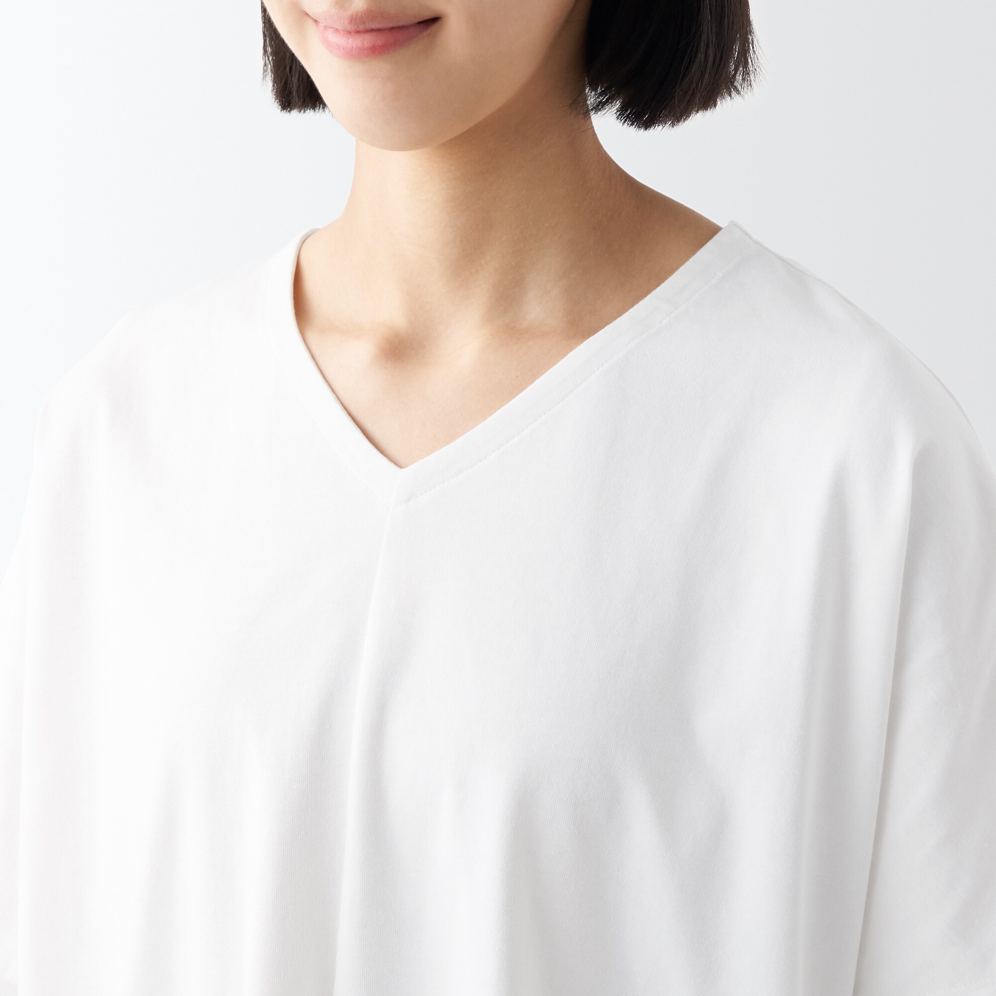 涼感ＵＶカットＶネックチュニック