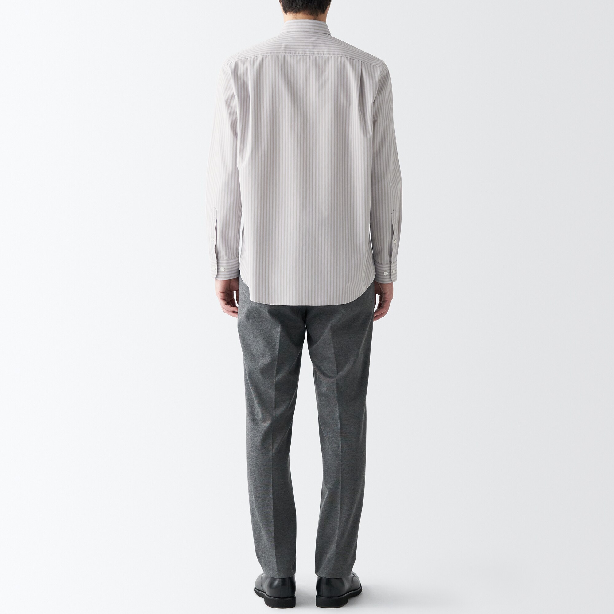 シワになりにくい長袖シャツ