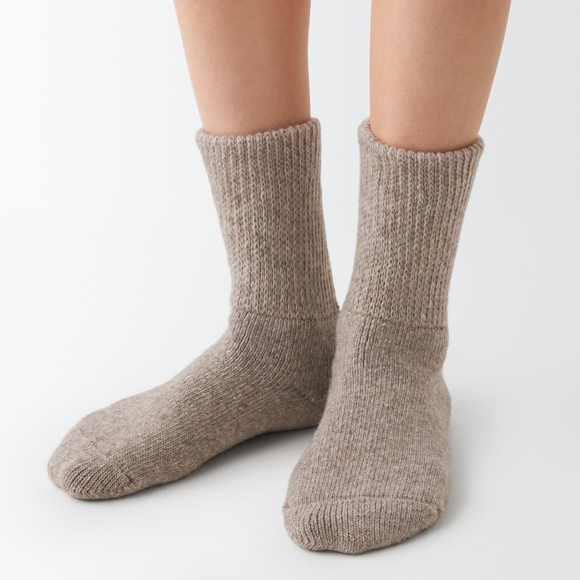 足なり直角　履き口やわらか　ヤク混　ルームソックス