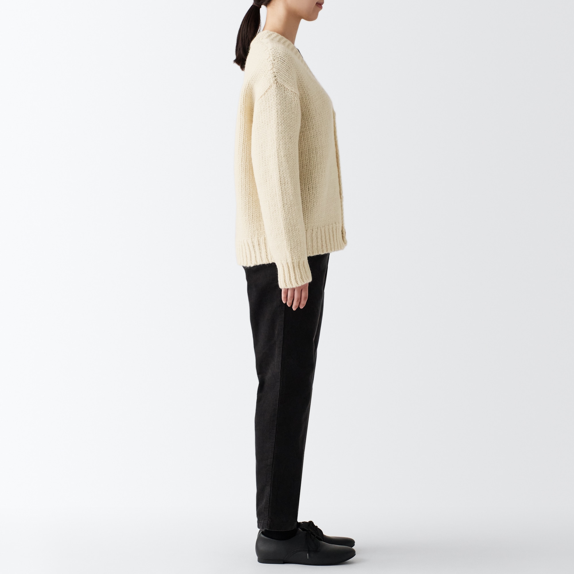 手編みニットカーディガン