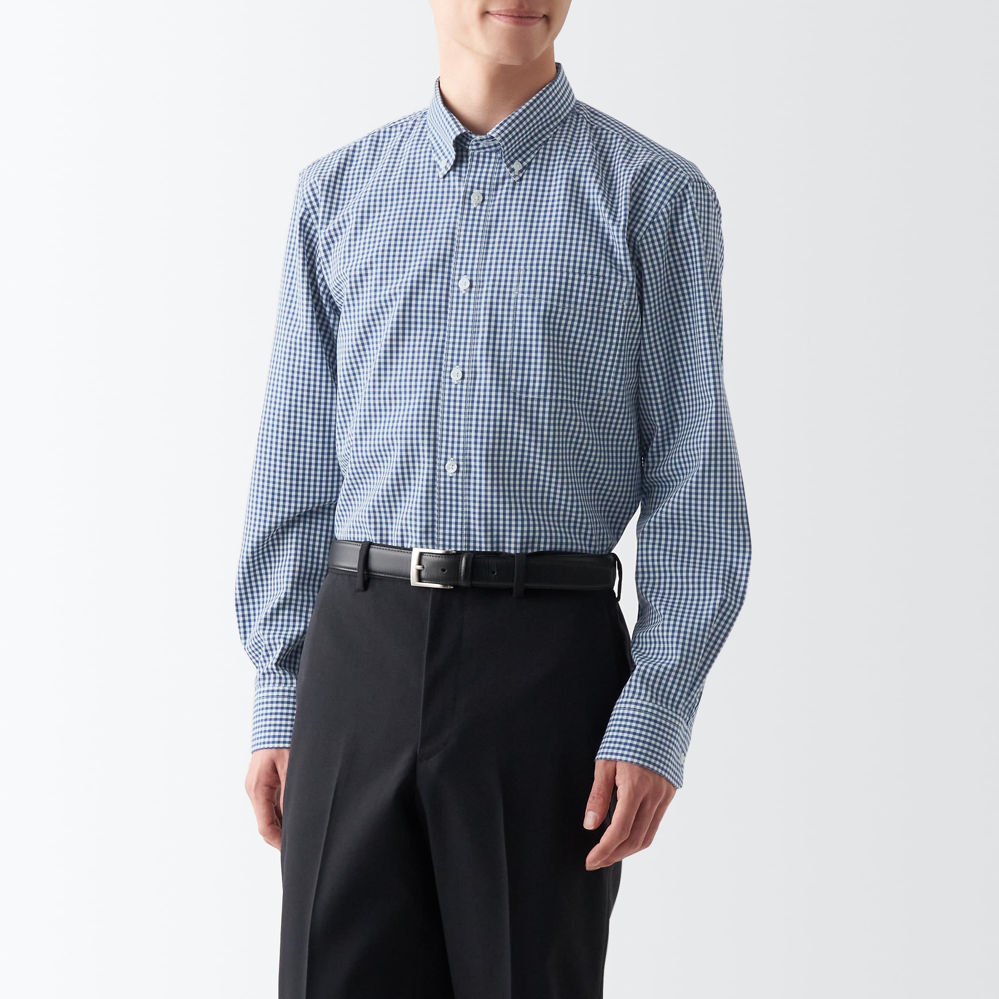 シワになりにくいボタンダウン長袖シャツ