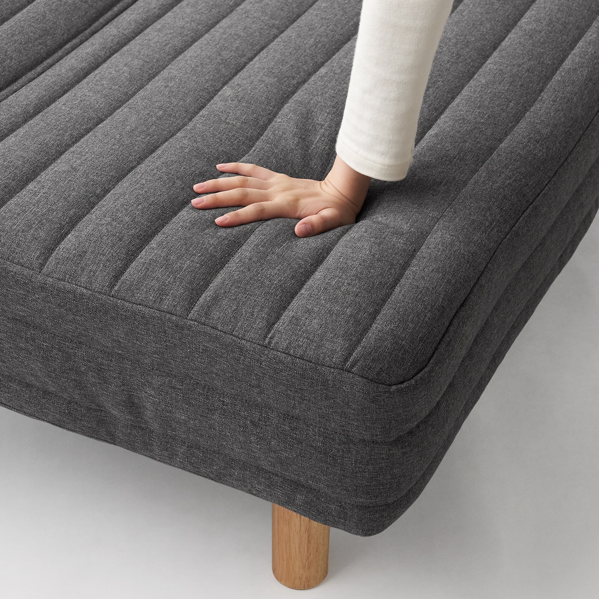 リクライニングソファベッド　幅９８×奥行１９８ｃｍ（脚は別売り）