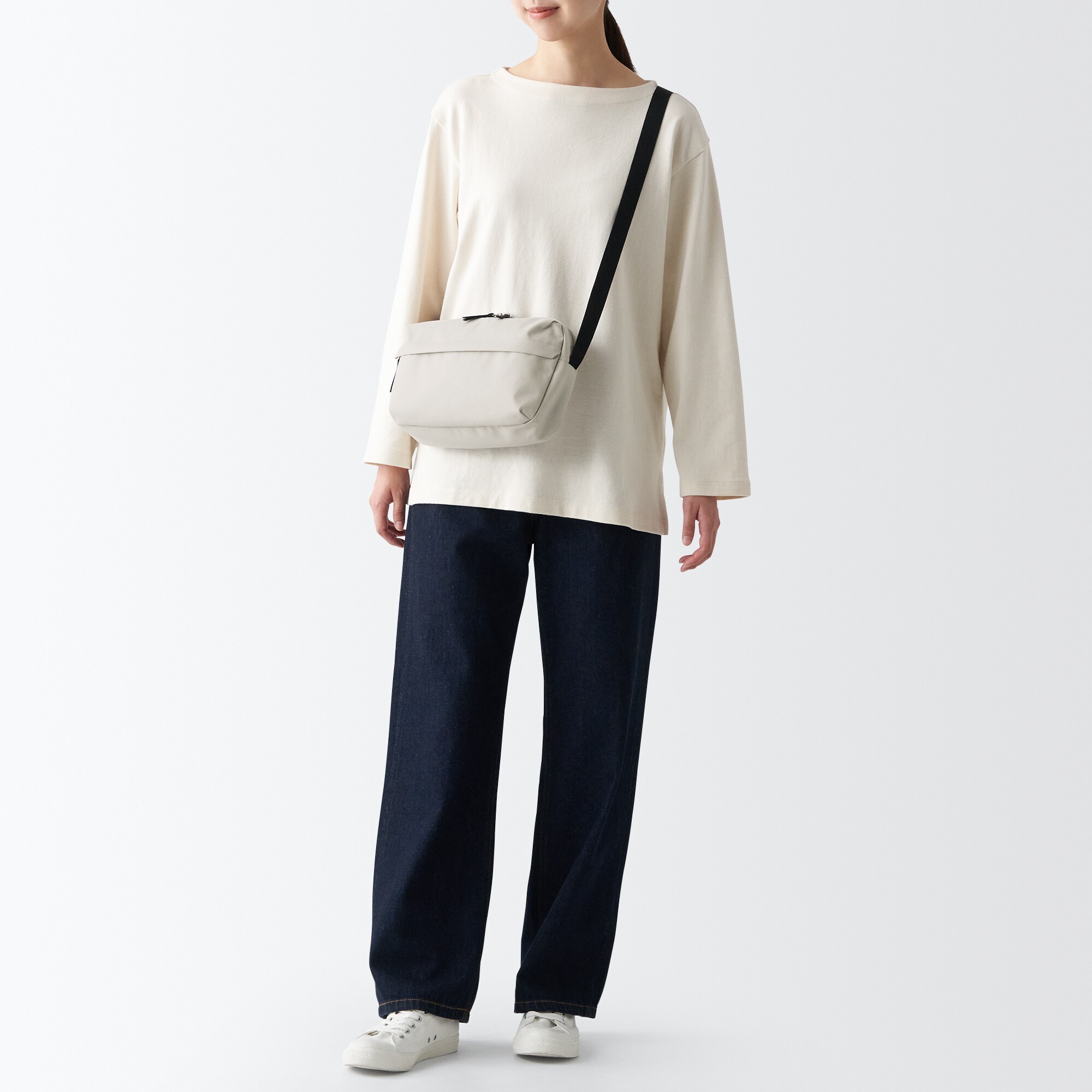 ウエストポーチにもなる　撥水ショルダーバッグ