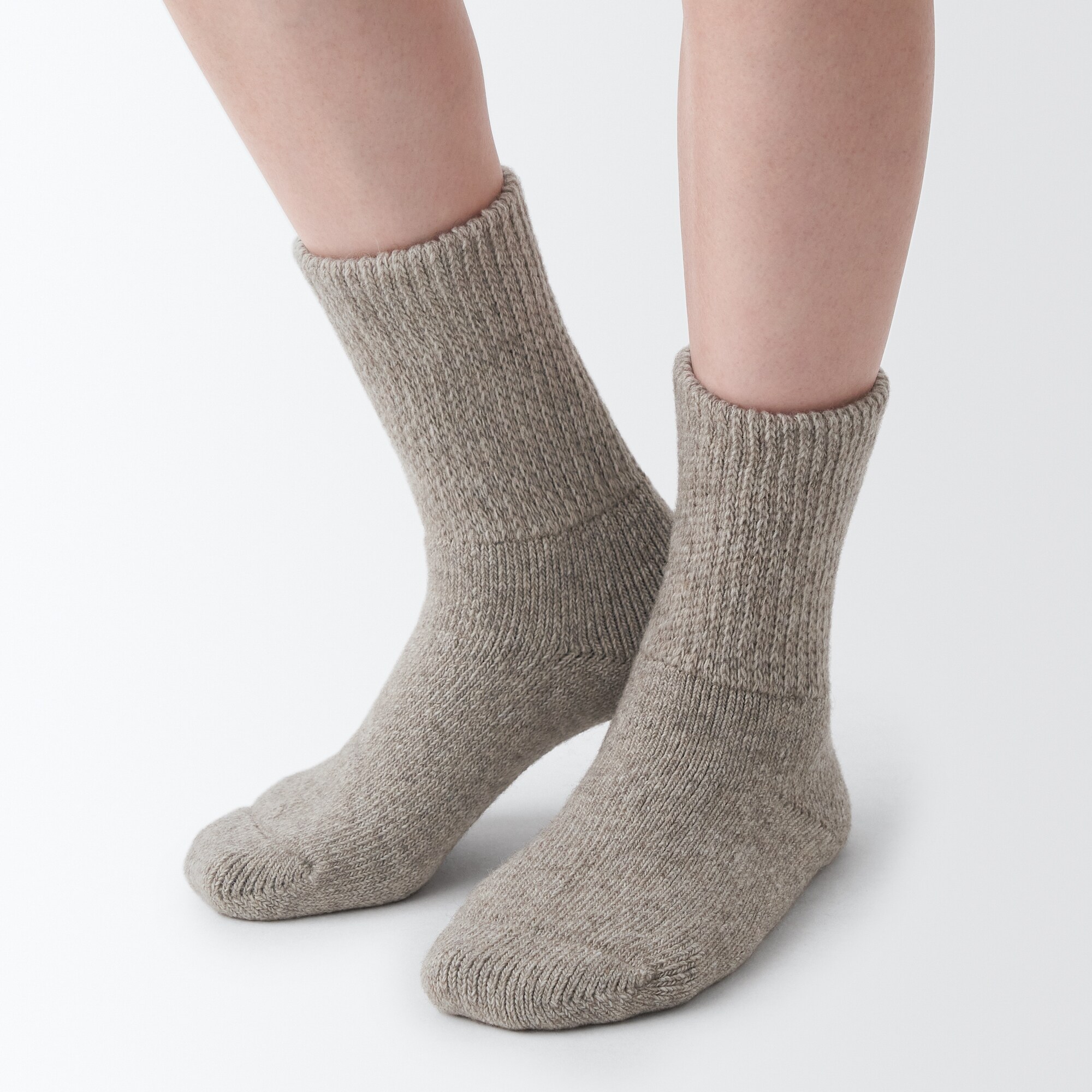 足なり直角　履き口やわらか　ヤク混　ルームソックス