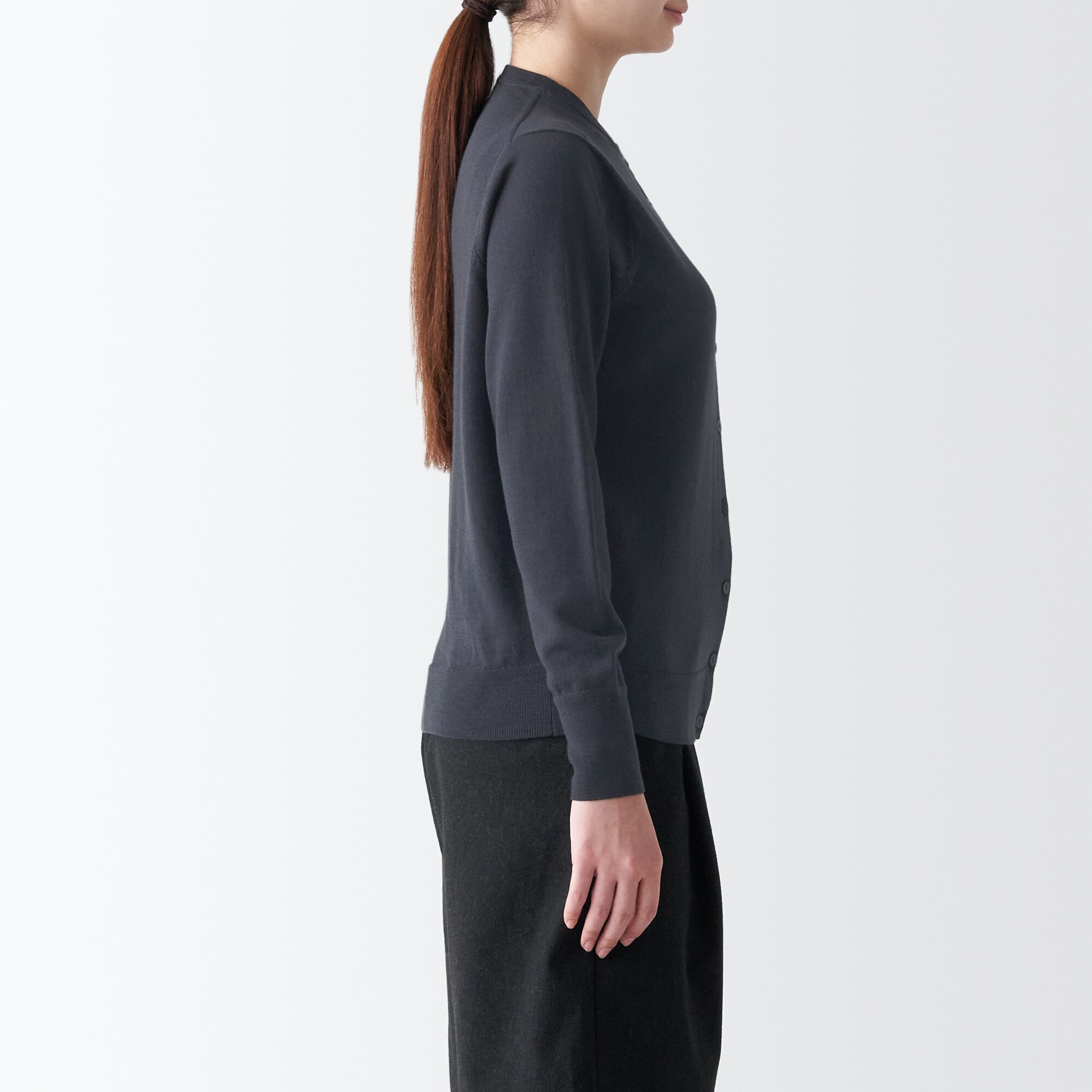 洗えるウールハイゲージクルーネックカーディガン