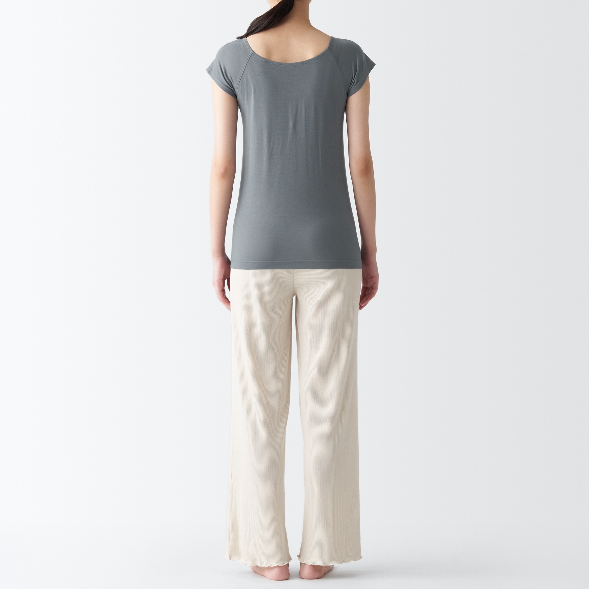 なめらかブラフレンチスリーブ