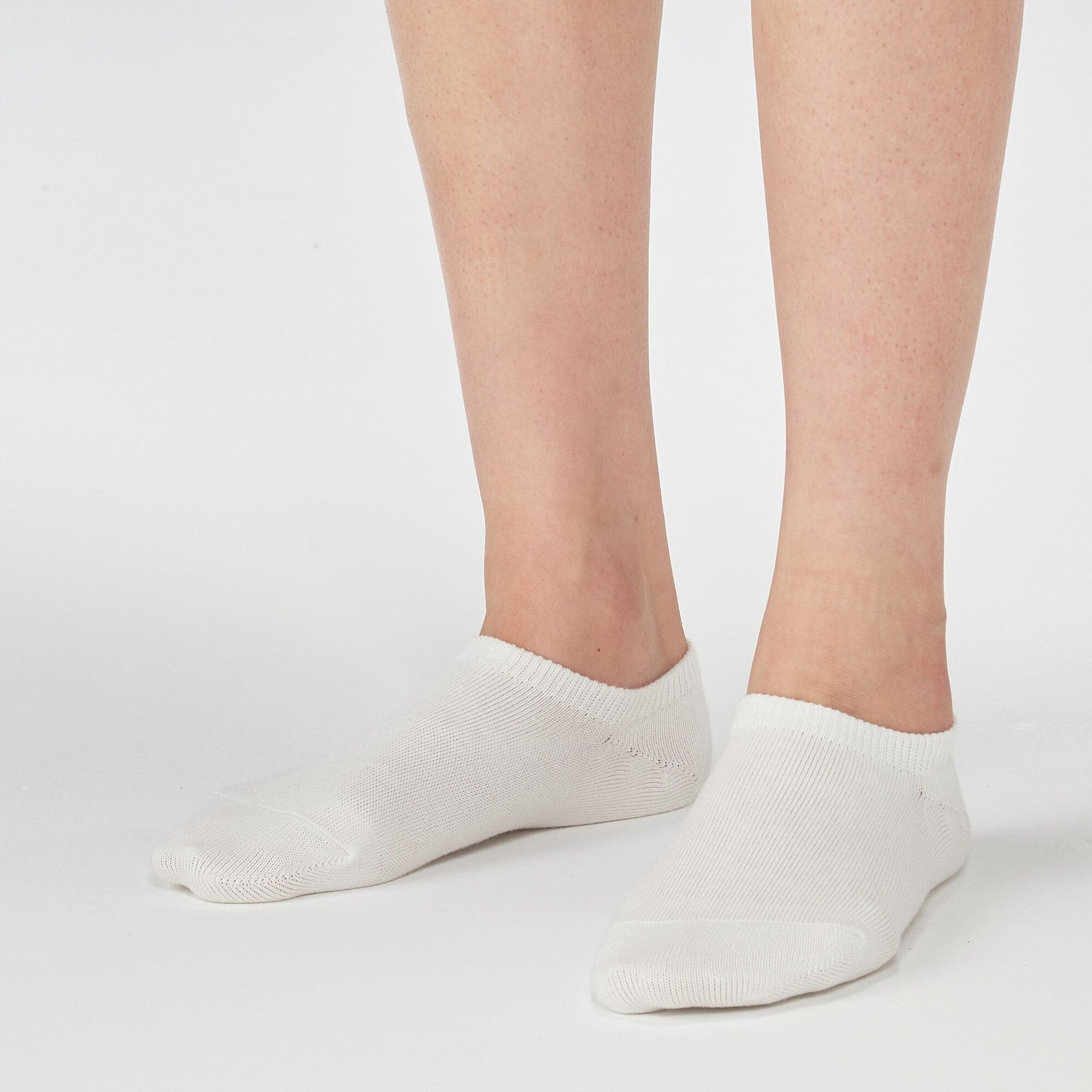 婦人　足なり直角　スニーカーイン