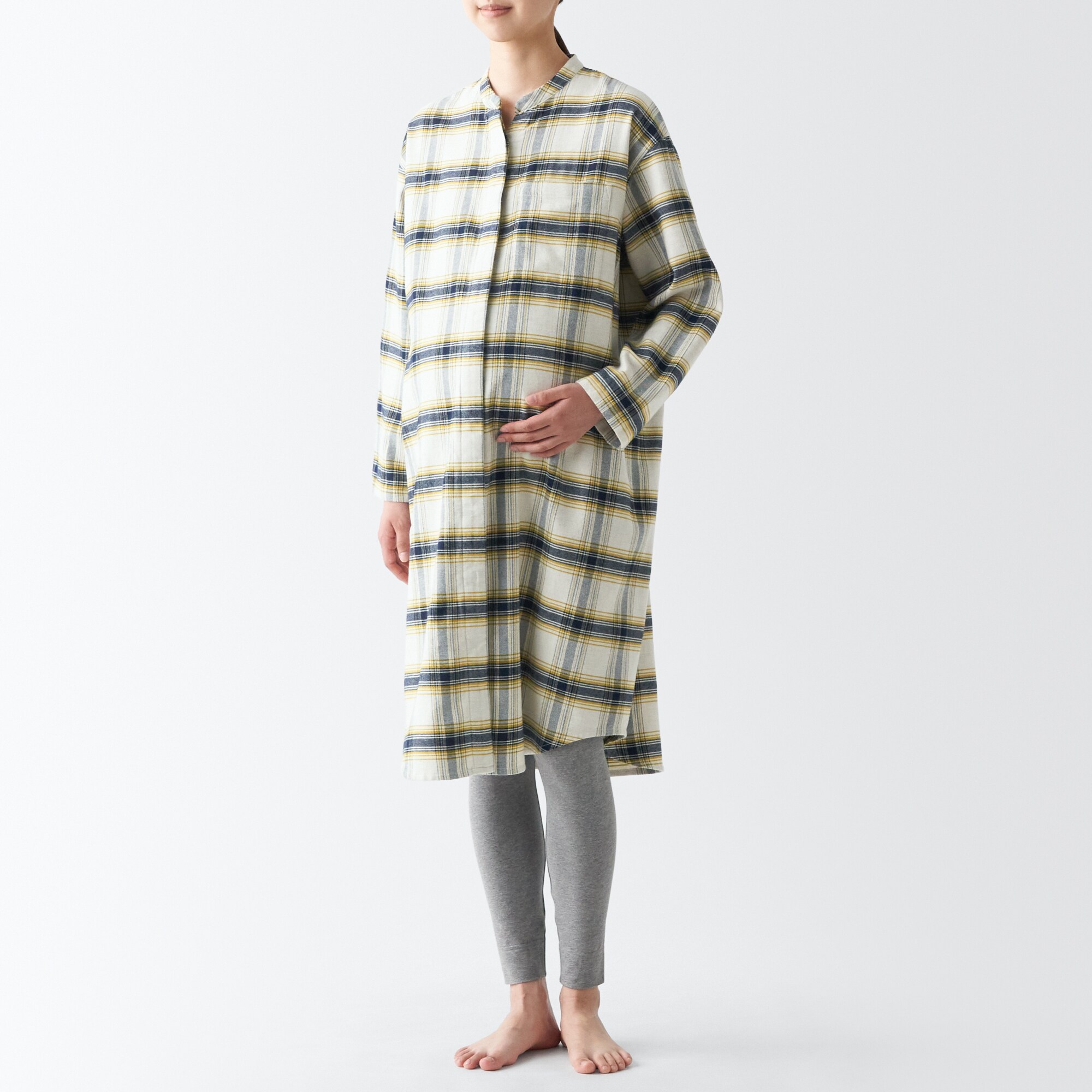 【両面起毛で温かい】脇に縫い目のない　フランネルパジャマ（マタニティ）