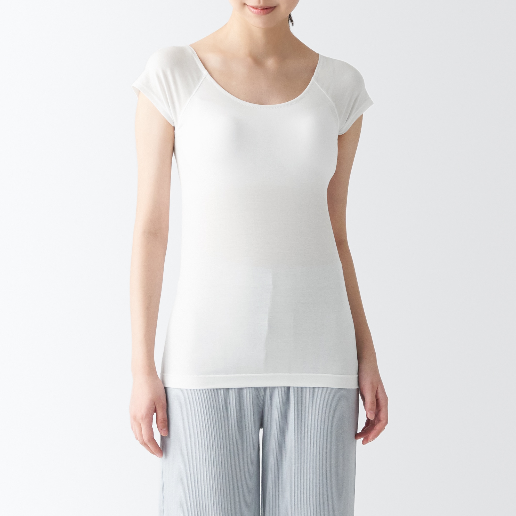 なめらかブラフレンチスリーブ