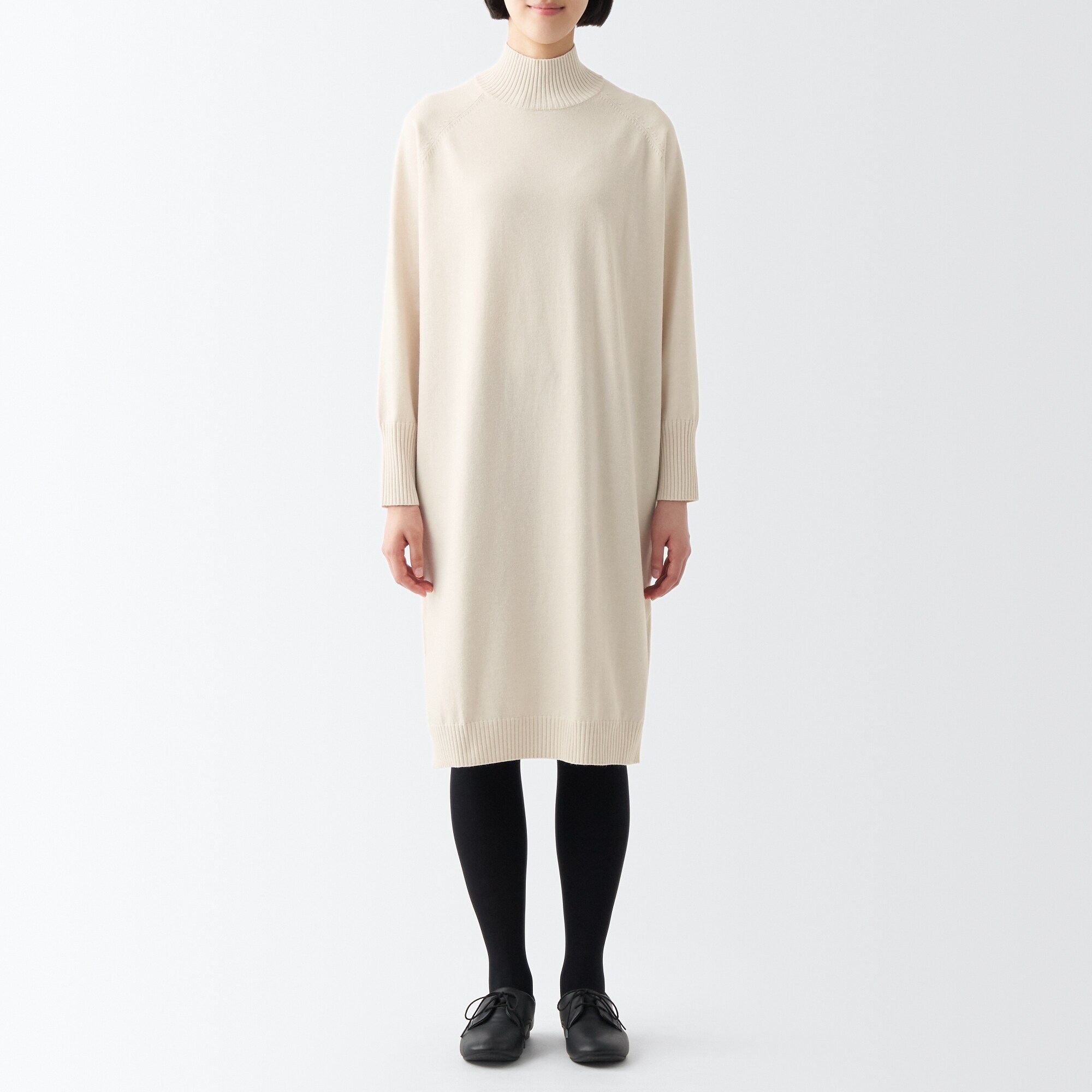 洗えるニットハイネックワンピース