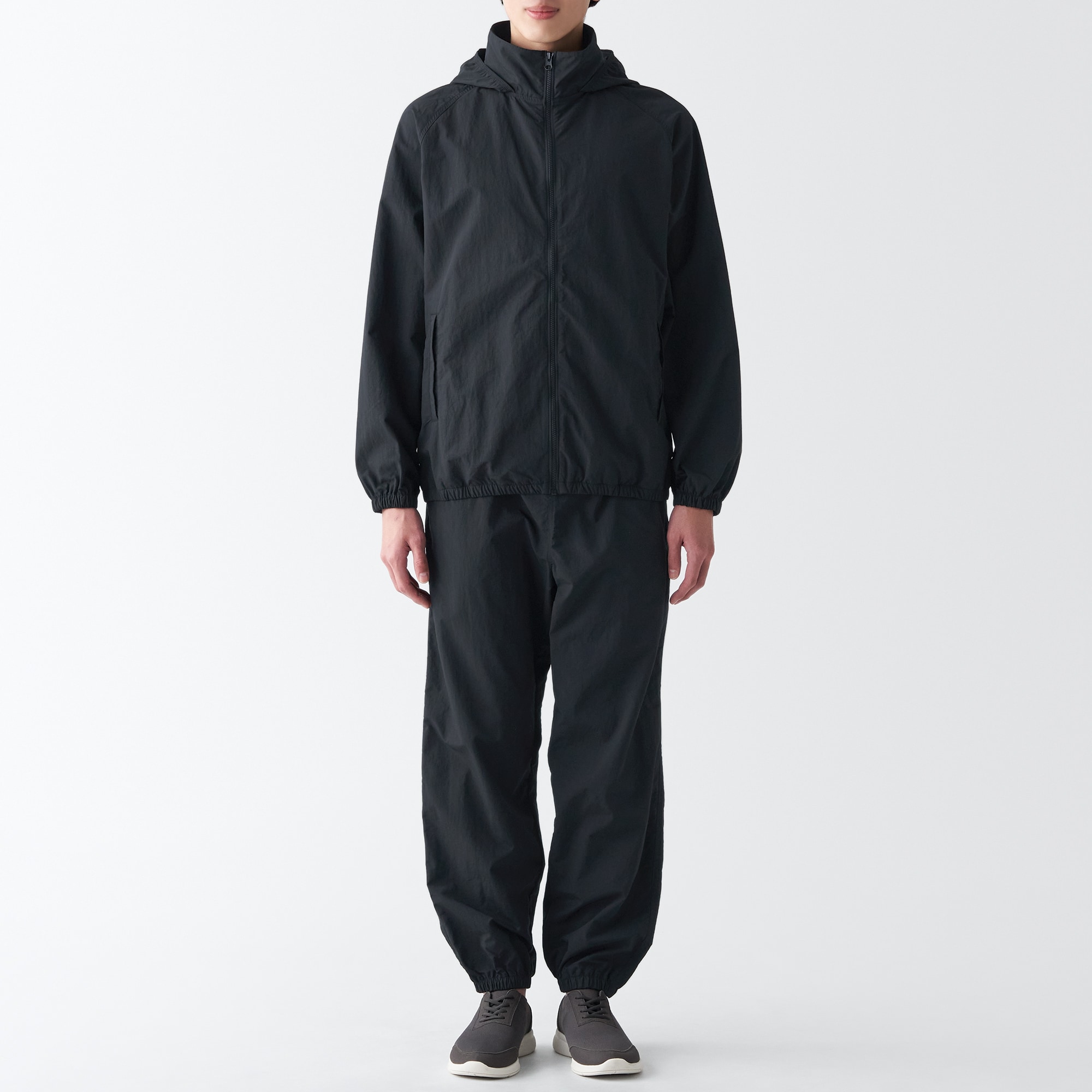 撥水ナイロンウィンドブレーカー