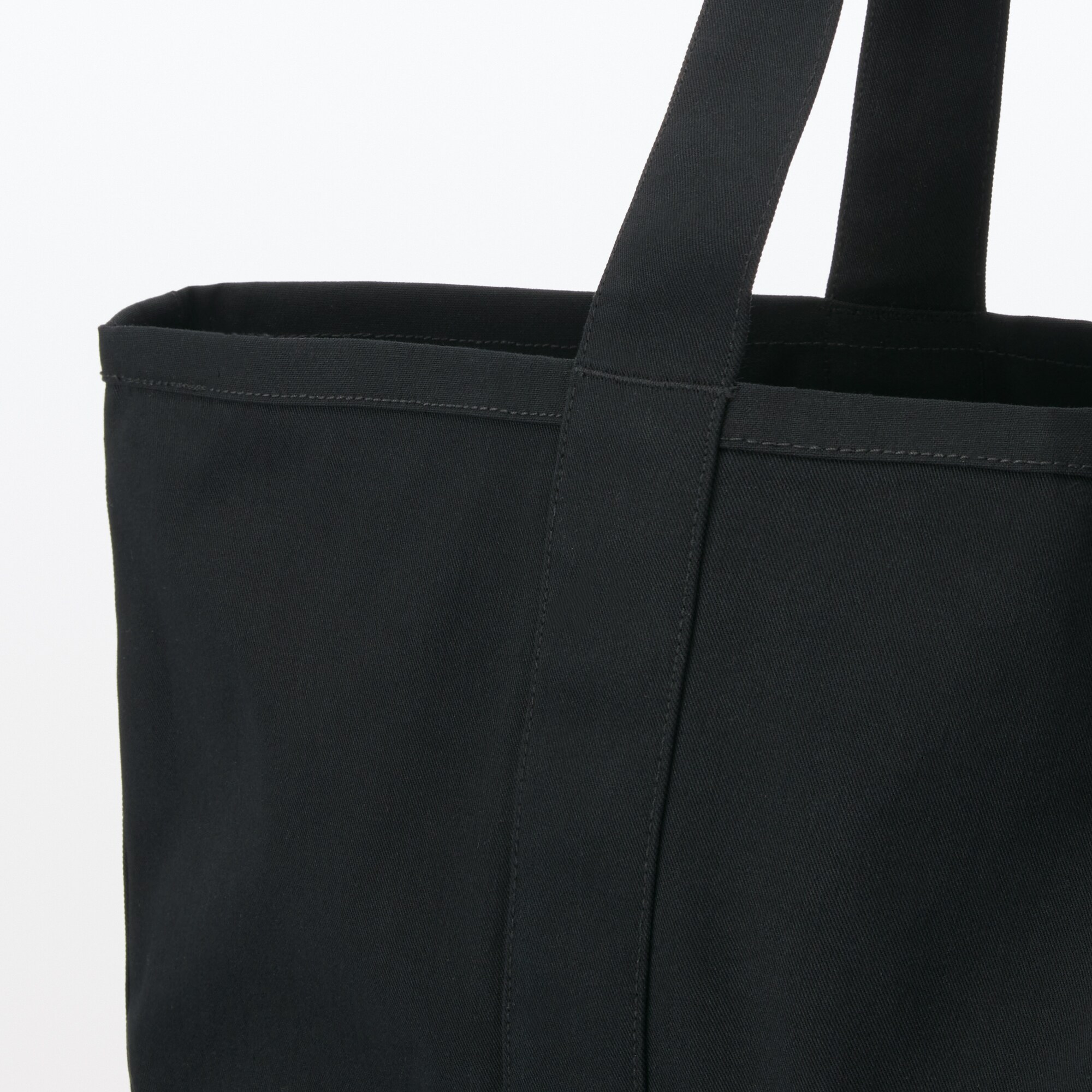 燃えにくい素材を使ったトートバッグ