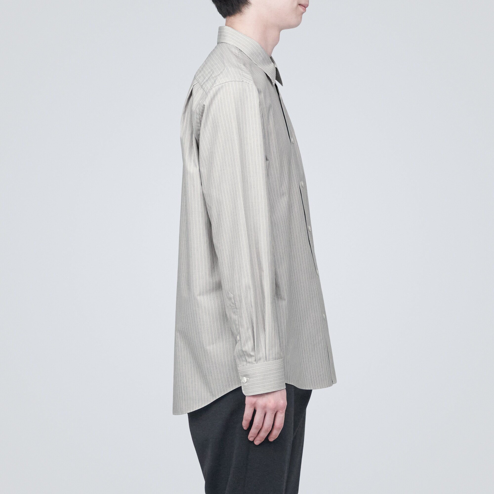 シワになりにくい長袖シャツ
