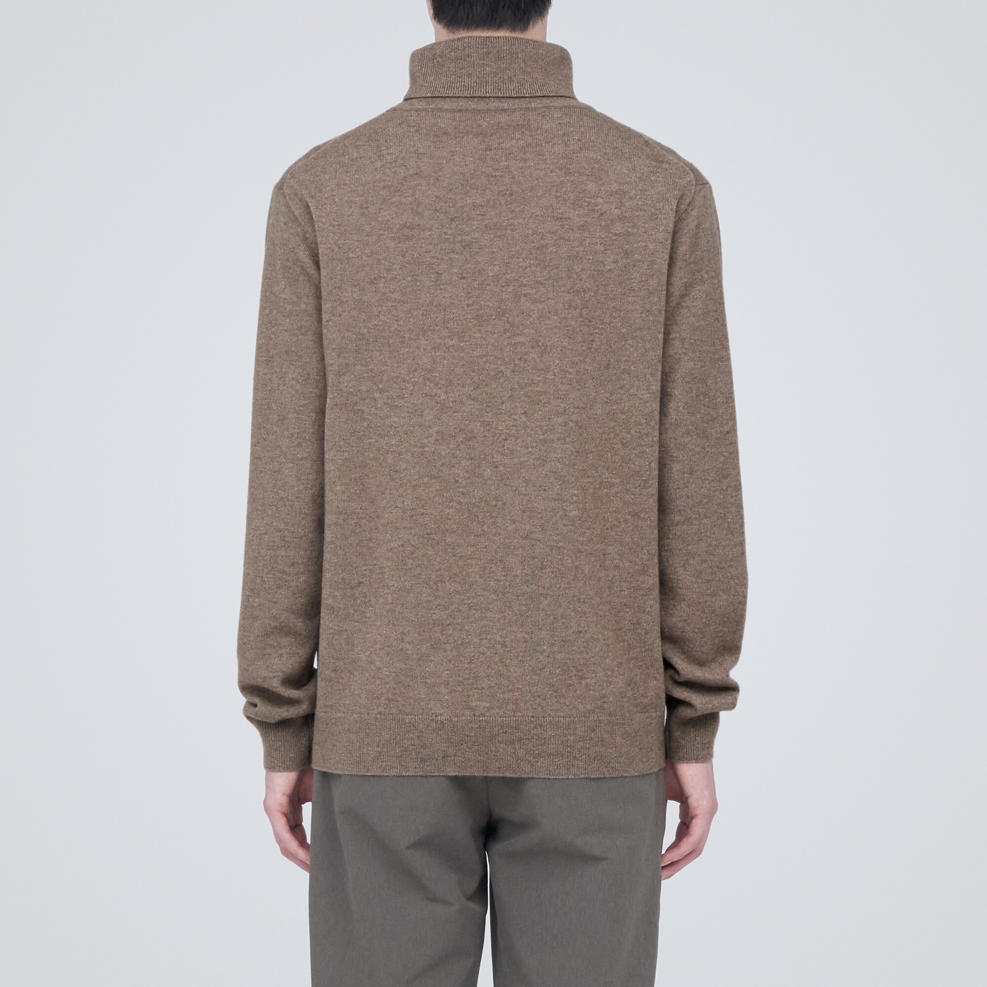 自然のまんまの色カシミヤタートルネックセーター（数量限定）