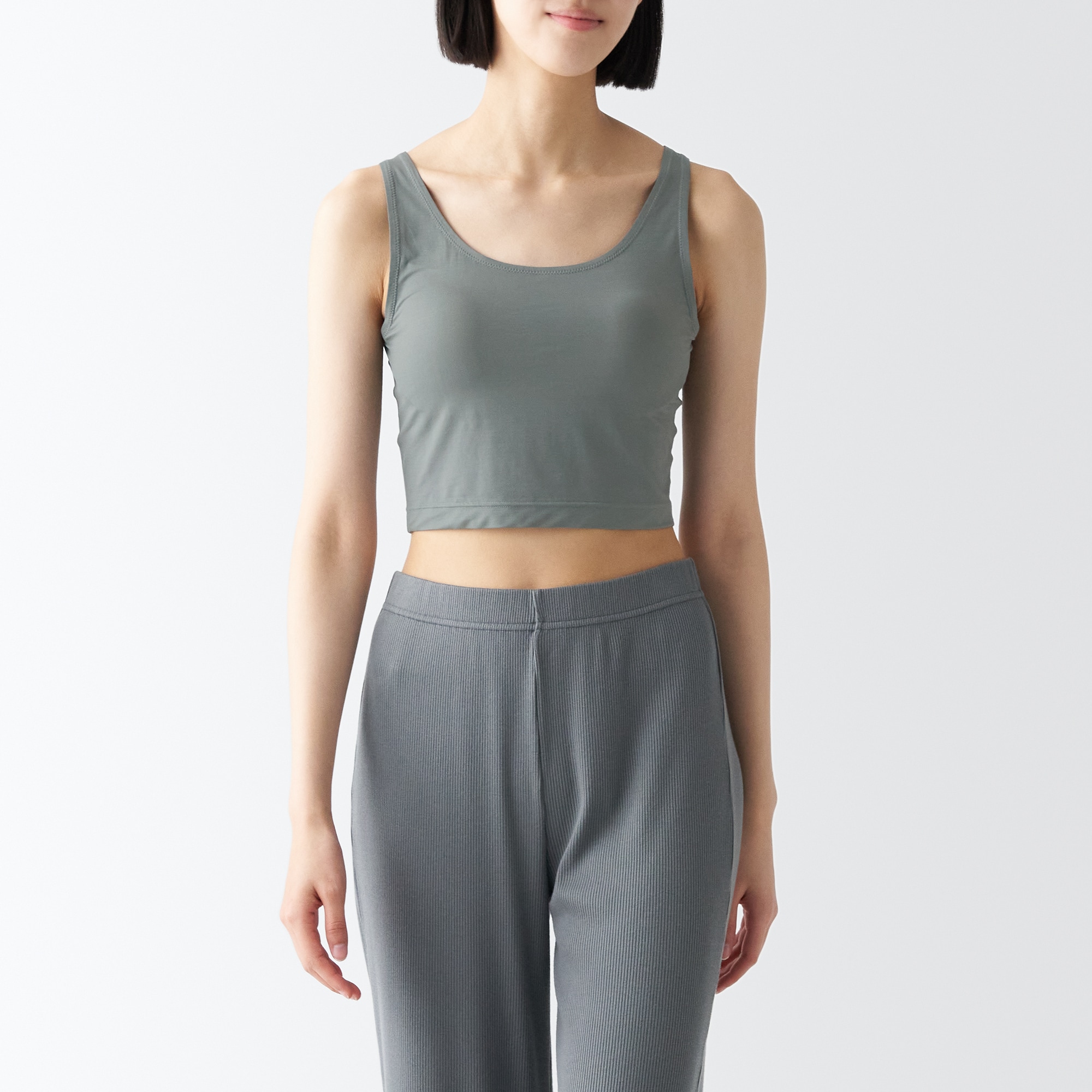 なめらかブラハーフ丈タンクトップ