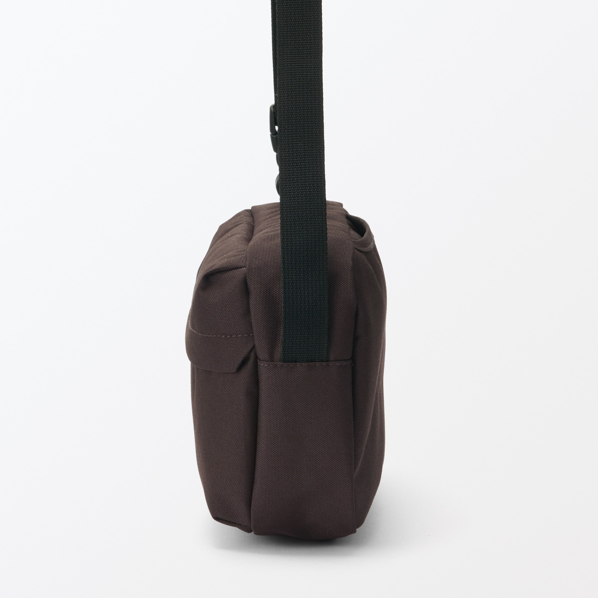 ウエストポーチにもなる　撥水ショルダーバッグ