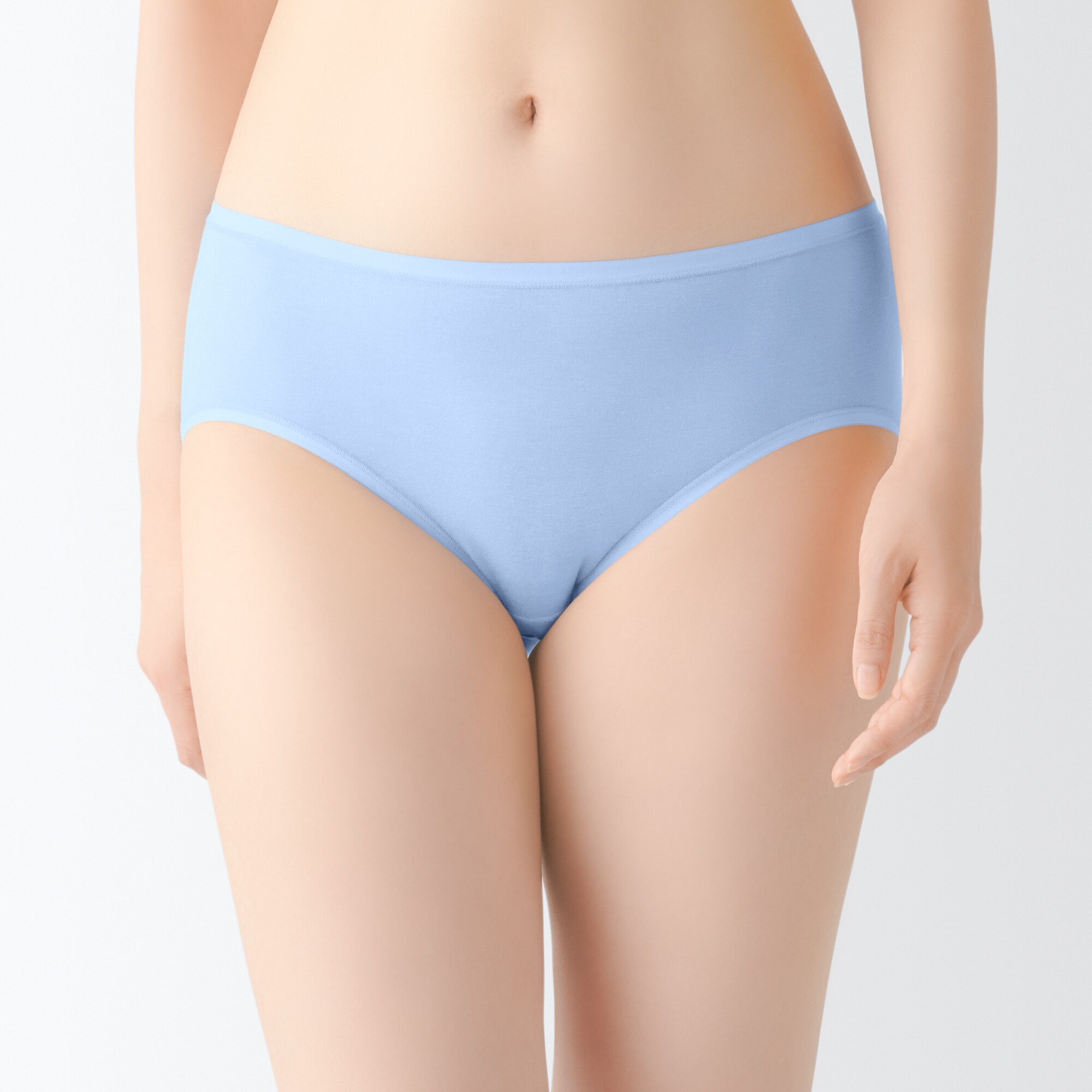 婦人　なめらかミディショーツ