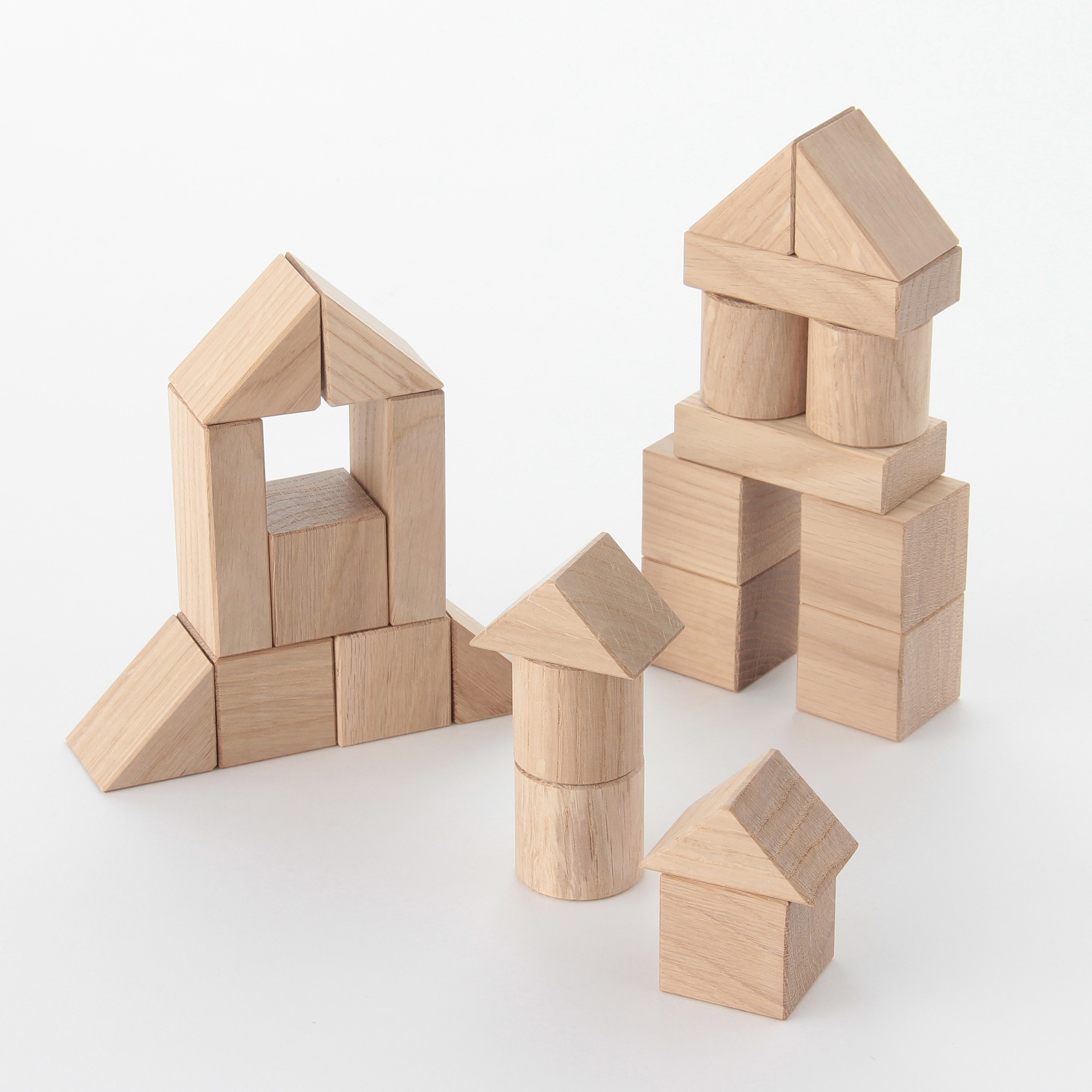 日本の木のおもちゃ　なら材のつみき　２４ピース・対象年齢１．５歳以上