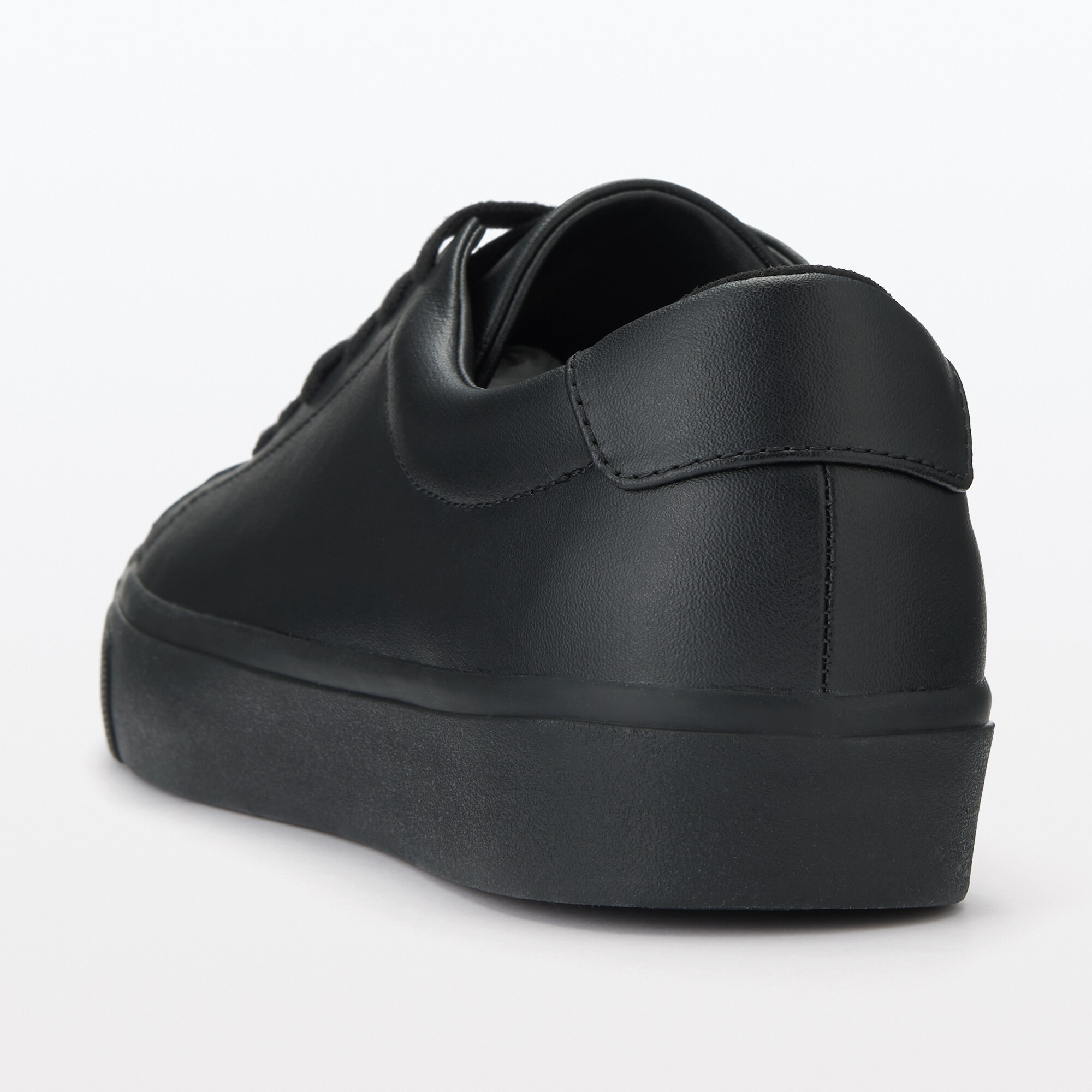 紳士　疲れにくい　再生レザースニーカー