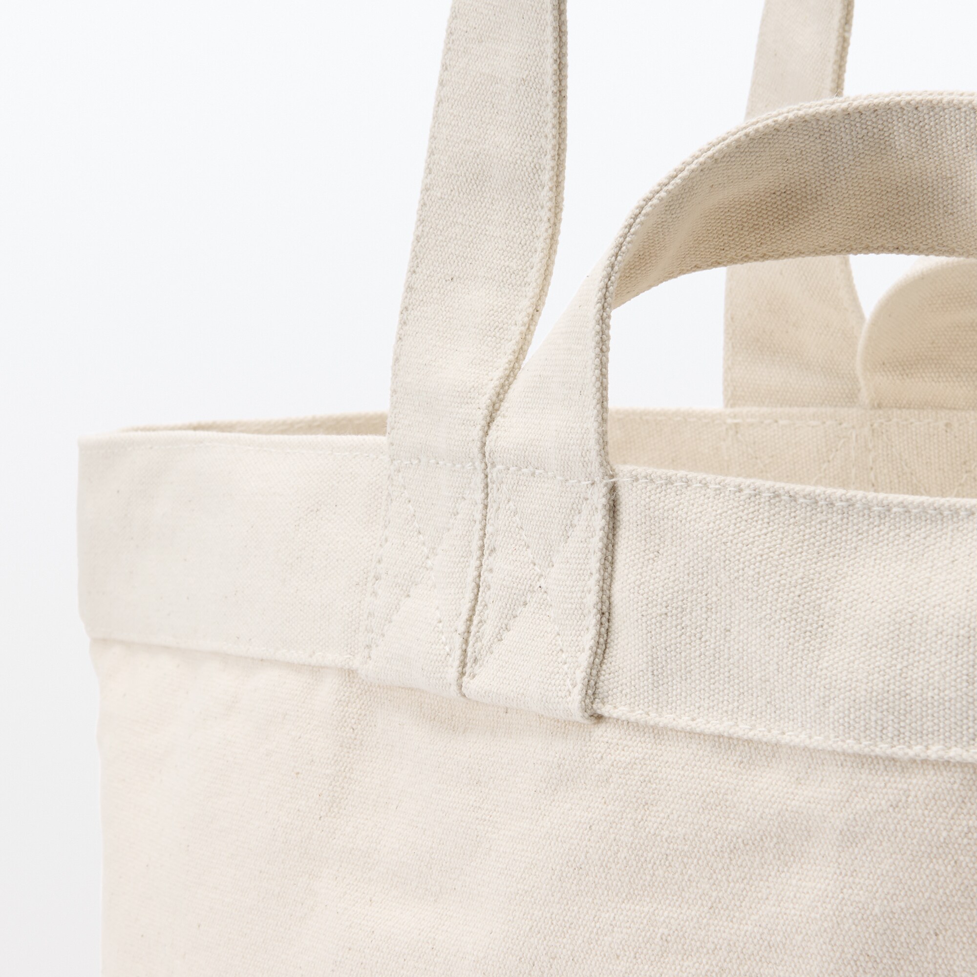 帆布　持ち手が二つあるトートバッグ