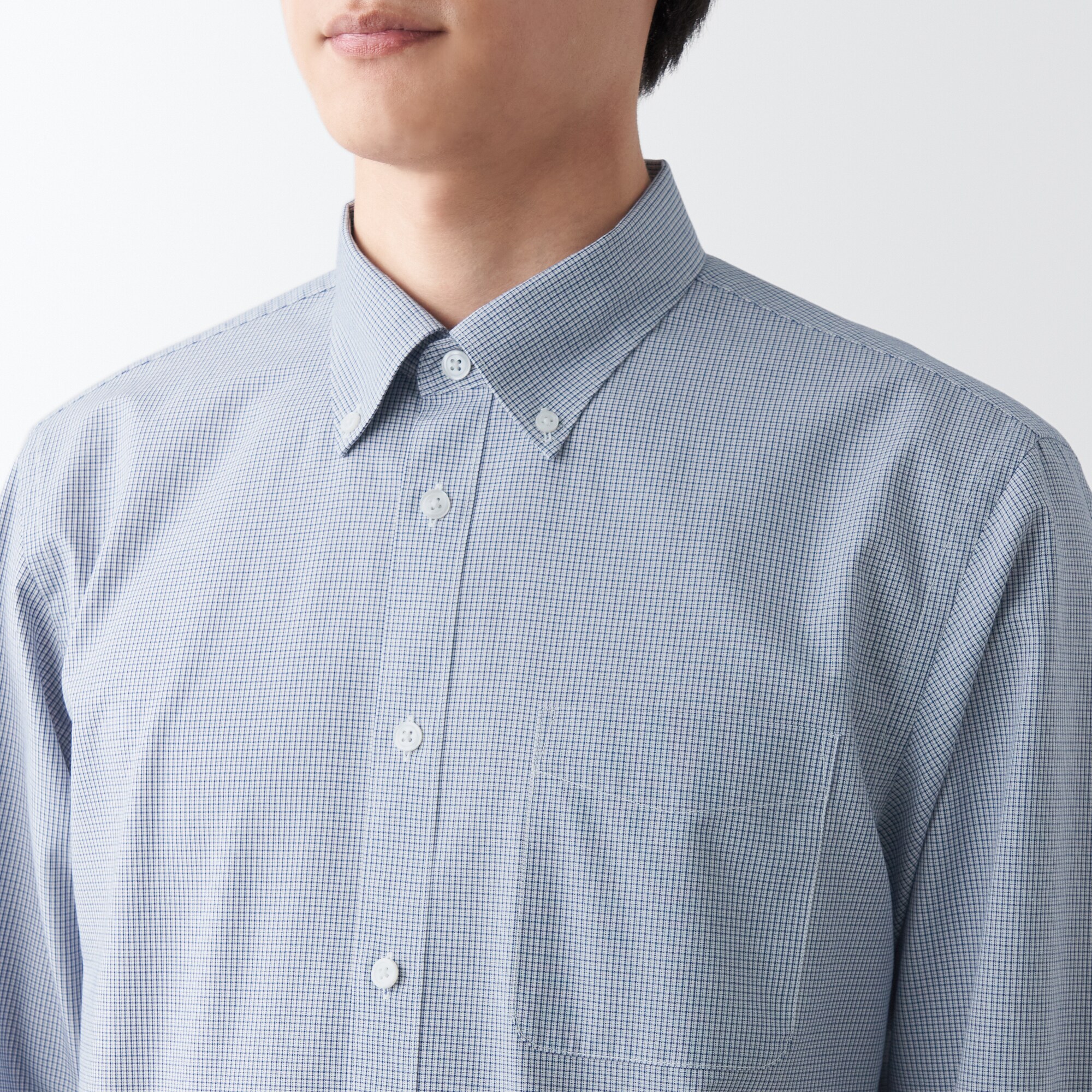 シワになりにくいボタンダウン長袖シャツ