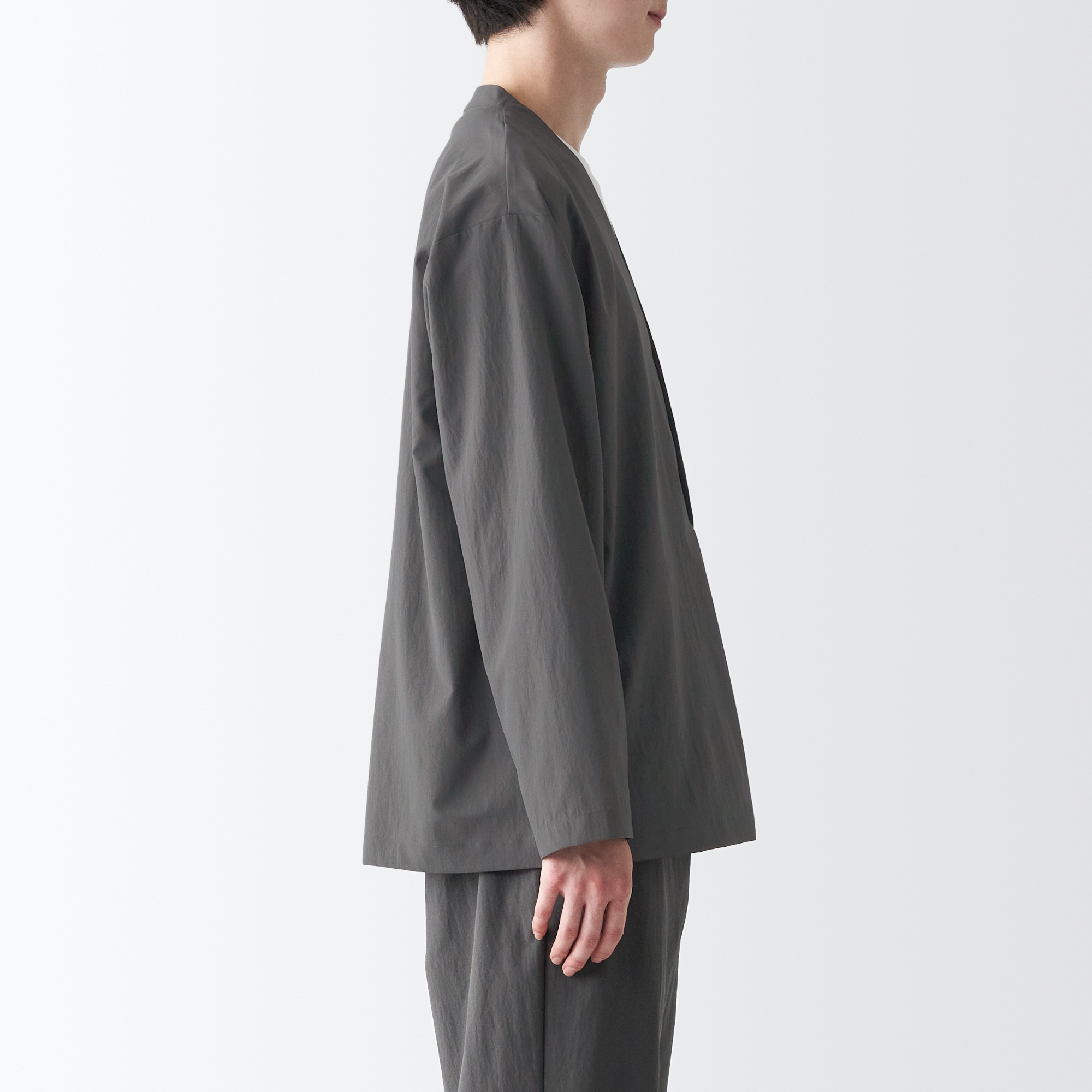 風を通すストレッチカーディガン