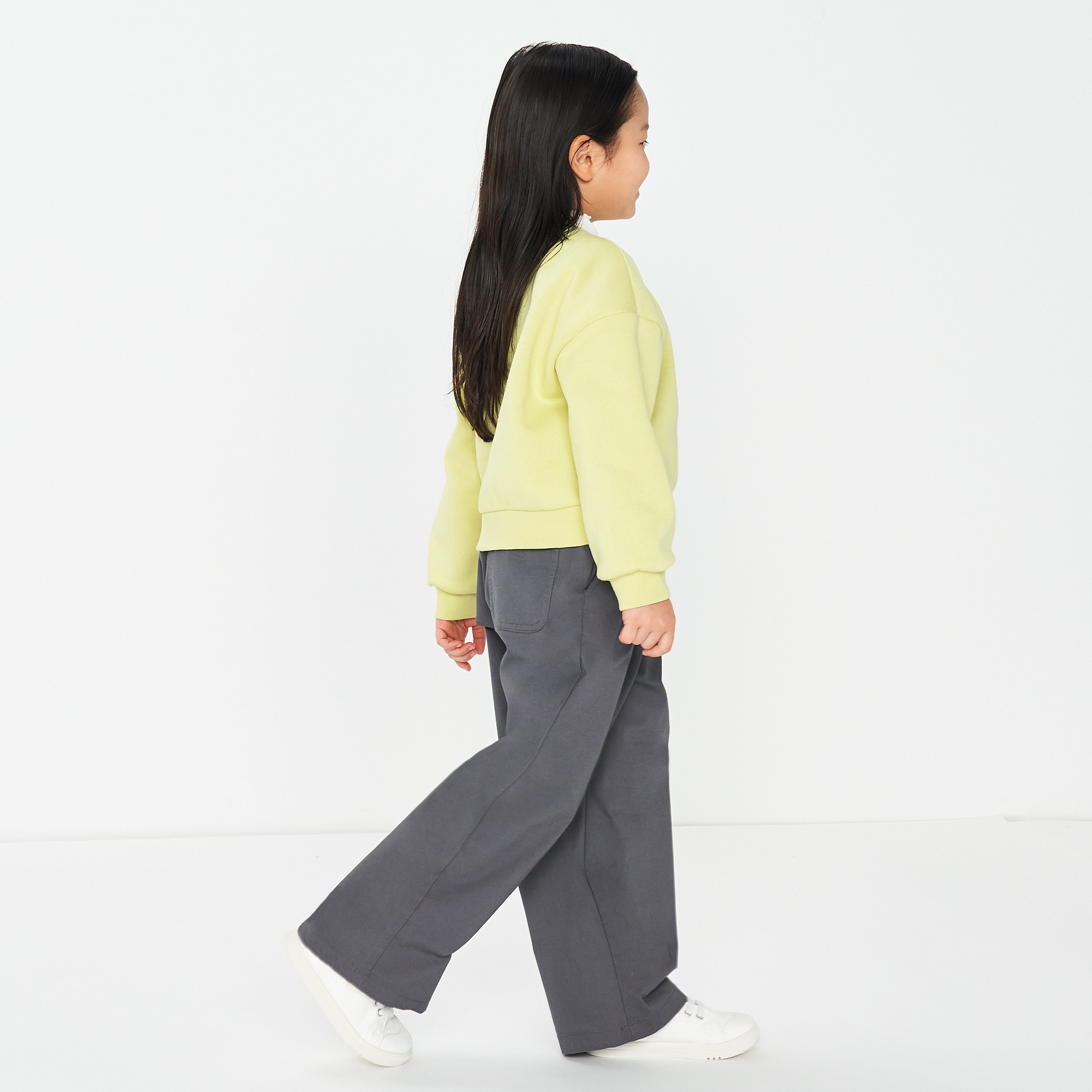 キッズ　ショート丈スウェットシャツ