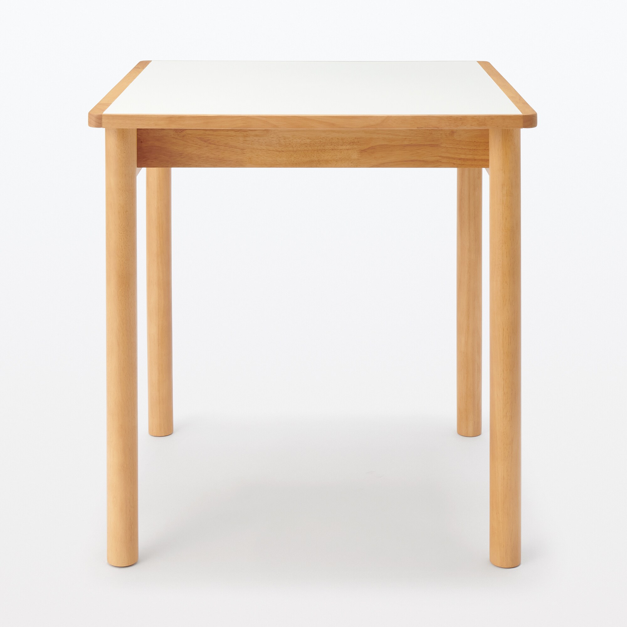 木製テーブル　７０×７０ｃｍ